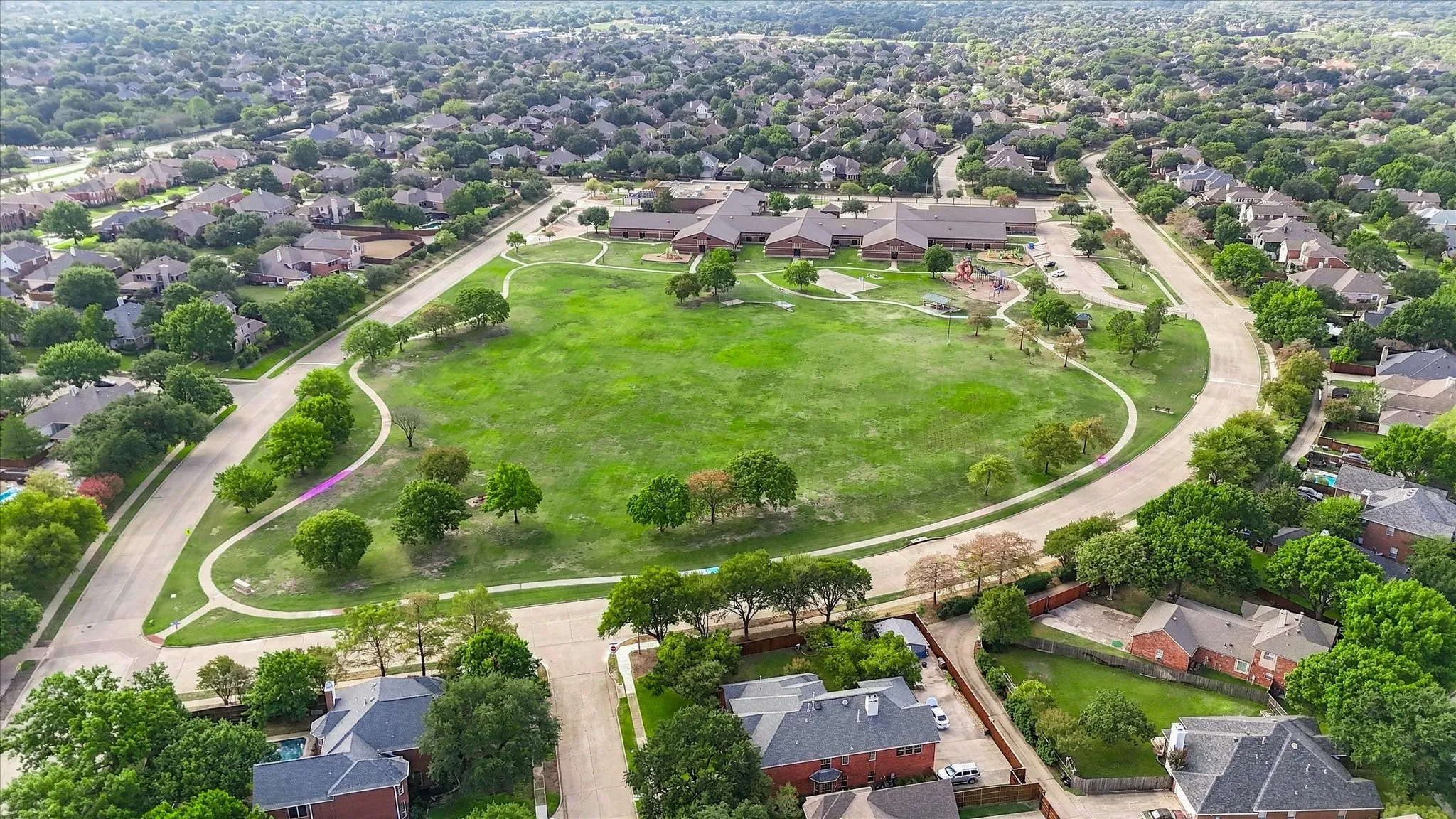 Single Family Residence For Sale in Collin County , 3408 Norwood Circle, Richardson, Texas 75082, 3 Bedroom, 2 Bathroom, 2 Garage spaces, 1,929 Sqft, built in 1992, mls#21405543, Real Estate Agent in Richardson, Homes For Sale in Collin county, Homes For Sale in Richardson, Realtor in Richardson Texas, Real Estate Brokerage Independent Realty Texas, Luminita Cordes Realtor
