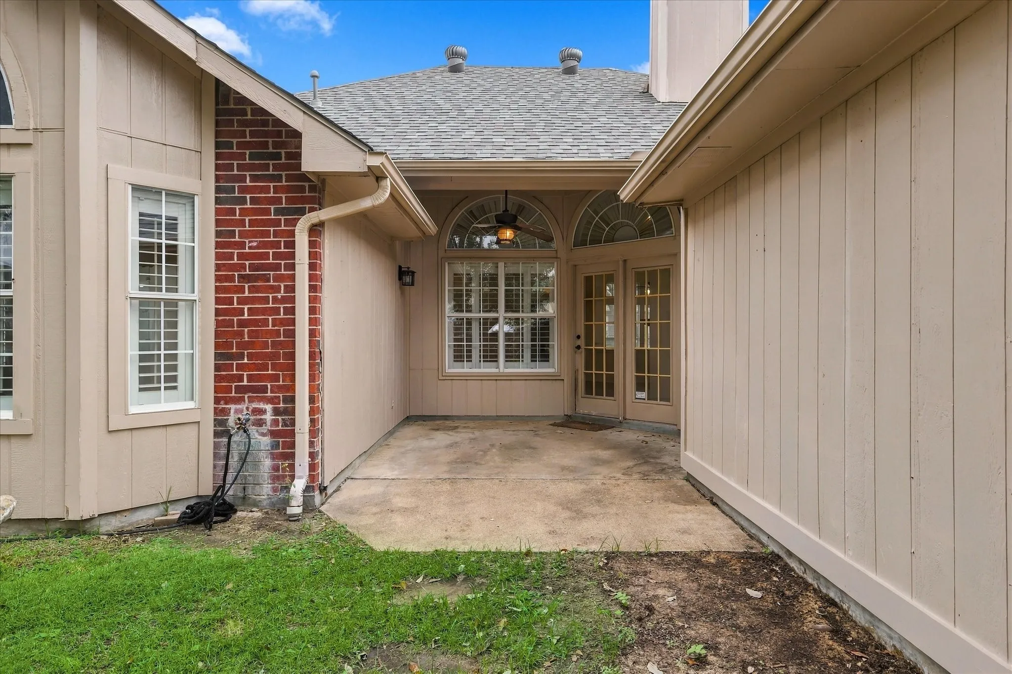 Single Family Residence For Sale in Collin County , 3408 Norwood Circle, Richardson, Texas 75082, 3 Bedroom, 2 Bathroom, 2 Garage spaces, 1,929 Sqft, built in 1992, mls#21405543, Real Estate Agent in Richardson, Homes For Sale in Collin county, Homes For Sale in Richardson, Realtor in Richardson Texas, Real Estate Brokerage Independent Realty Texas, Luminita Cordes Realtor