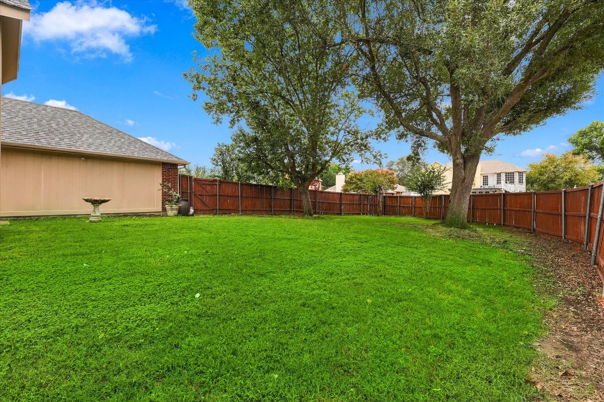 Single Family Residence For Sale in Collin County , 3408 Norwood Circle, Richardson, Texas 75082, 3 Bedroom, 2 Bathroom, 2 Garage spaces, 1,929 Sqft, built in 1992, mls#21405543, Real Estate Agent in Richardson, Homes For Sale in Collin county, Homes For Sale in Richardson, Realtor in Richardson Texas, Real Estate Brokerage Independent Realty Texas, Luminita Cordes Realtor