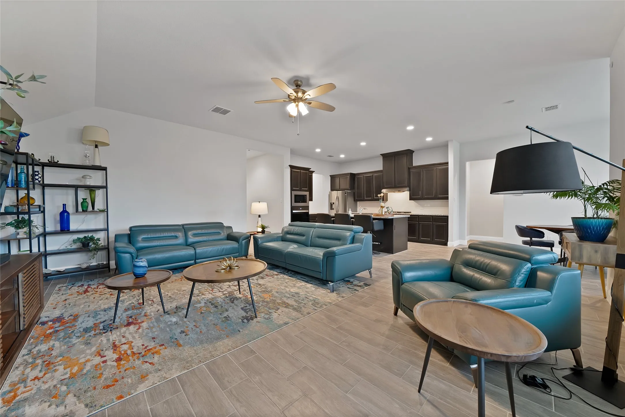 Single Family Residence For Sale in Denton County , 1066 Fleetwood Drive, Justin, Texas 76247, 4 Bedroom, 3 Bathroom, 2 Garage spaces, 2,693 Sqft, built in 2023, mls#21410769, Real Estate Agent in Justin, Homes For Sale in Denton county, Homes For Sale in Justin, Realtor in Justin Texas, Real Estate Brokerage Independent Realty Texas, Luminita Cordes Realtor