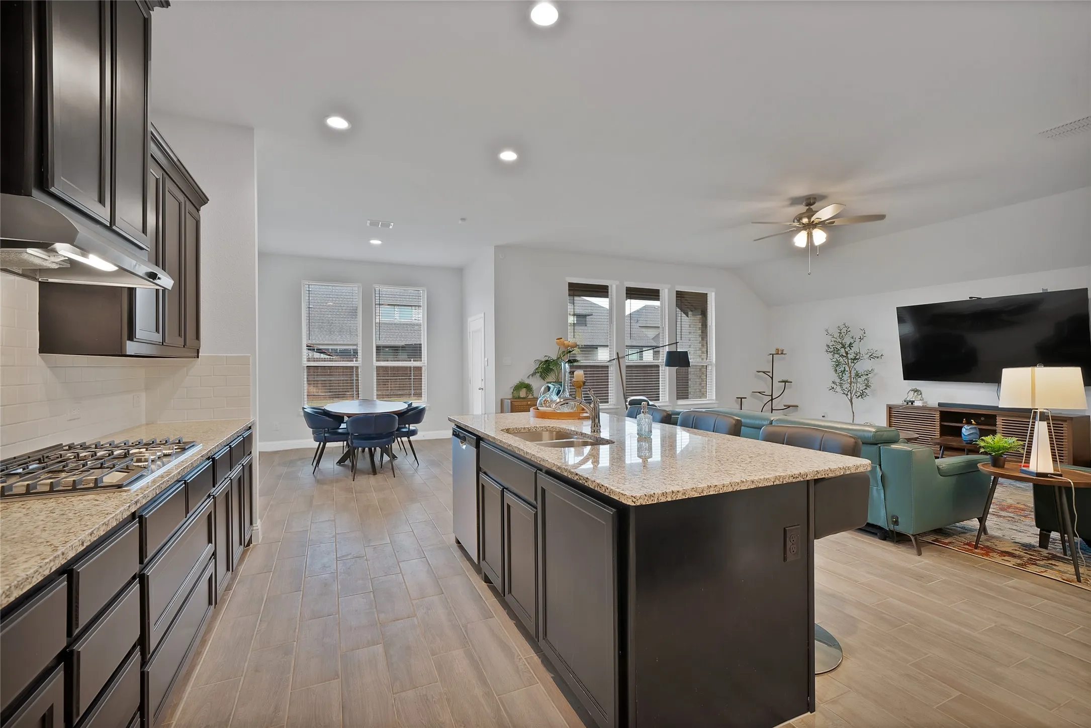 Single Family Residence For Sale in Denton County , 1066 Fleetwood Drive, Justin, Texas 76247, 4 Bedroom, 3 Bathroom, 2 Garage spaces, 2,693 Sqft, built in 2023, mls#21410769, Real Estate Agent in Justin, Homes For Sale in Denton county, Homes For Sale in Justin, Realtor in Justin Texas, Real Estate Brokerage Independent Realty Texas, Luminita Cordes Realtor
