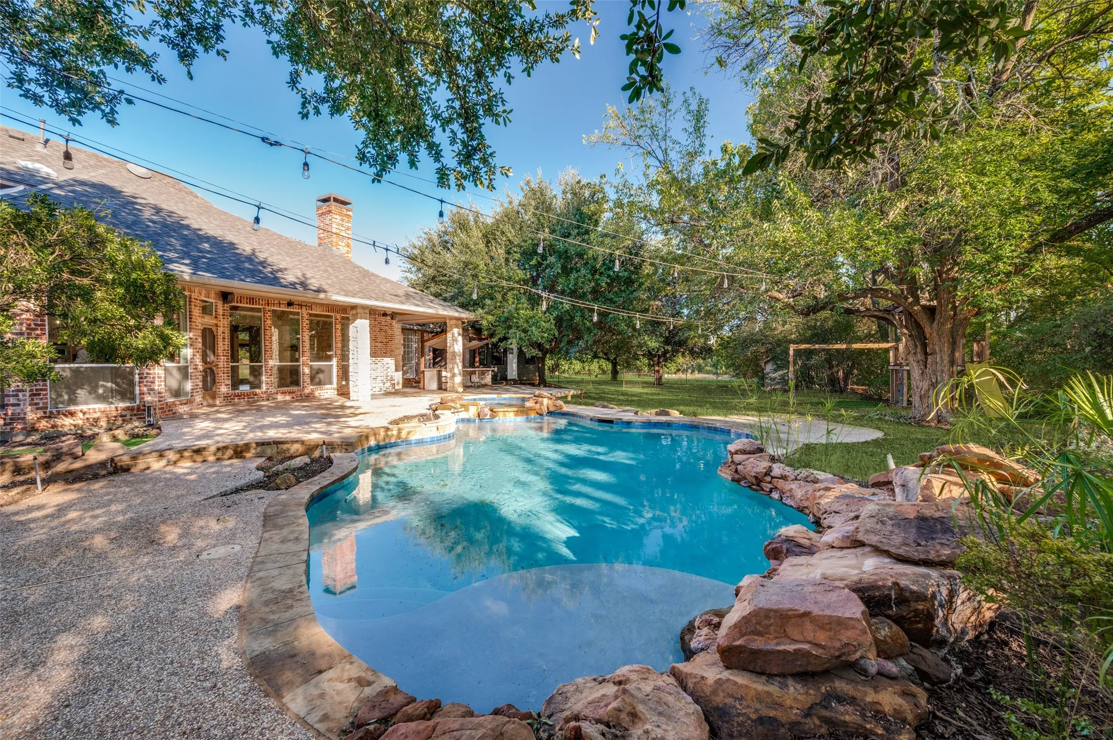 Single Family Residence For Sale in Collin County , 8515 COUNTRY CREEK Lane, Prosper, Texas 75078, 6 Bedroom, 6 Bathroom, 6 Garage spaces, 5,074 Sqft, built in 1996, mls#21404767, Real Estate Agent in Prosper, Homes For Sale in Collin county, Homes For Sale in Prosper, Realtor in Prosper Texas, Real Estate Brokerage Independent Realty Texas, Luminita Cordes Realtor