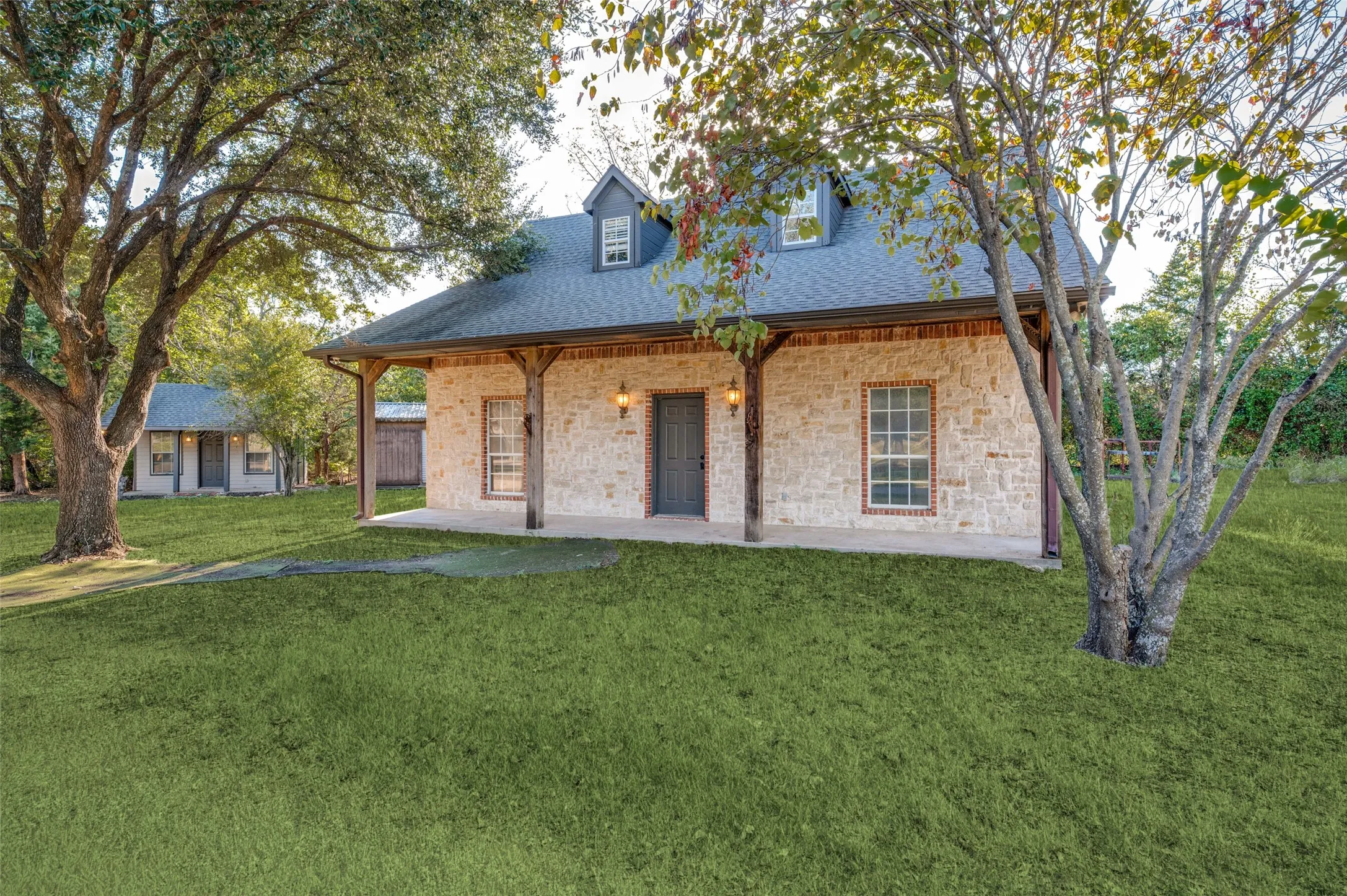 Single Family Residence For Sale in Collin County , 8515 COUNTRY CREEK Lane, Prosper, Texas 75078, 6 Bedroom, 6 Bathroom, 6 Garage spaces, 5,074 Sqft, built in 1996, mls#21404767, Real Estate Agent in Prosper, Homes For Sale in Collin county, Homes For Sale in Prosper, Realtor in Prosper Texas, Real Estate Brokerage Independent Realty Texas, Luminita Cordes Realtor