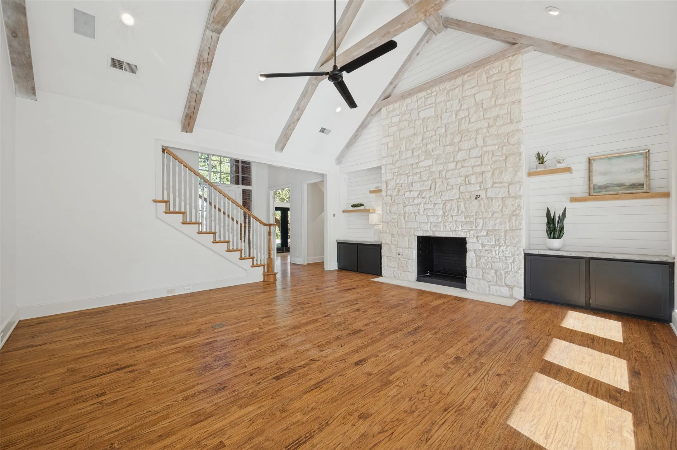 Single Family Residence For Sale in Collin County , 8515 COUNTRY CREEK Lane, Prosper, Texas 75078, 6 Bedroom, 6 Bathroom, 6 Garage spaces, 5,074 Sqft, built in 1996, mls#21404767, Real Estate Agent in Prosper, Homes For Sale in Collin county, Homes For Sale in Prosper, Realtor in Prosper Texas, Real Estate Brokerage Independent Realty Texas, Luminita Cordes Realtor