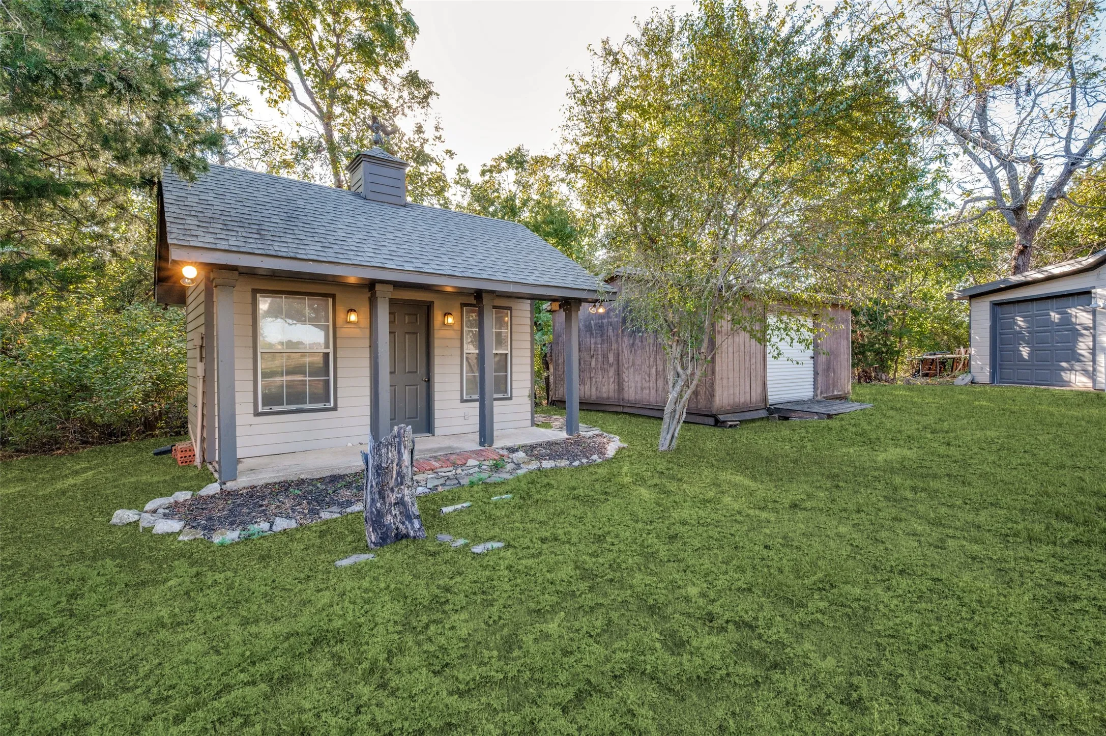 Single Family Residence For Sale in Collin County , 8515 COUNTRY CREEK Lane, Prosper, Texas 75078, 6 Bedroom, 6 Bathroom, 6 Garage spaces, 5,074 Sqft, built in 1996, mls#21404767, Real Estate Agent in Prosper, Homes For Sale in Collin county, Homes For Sale in Prosper, Realtor in Prosper Texas, Real Estate Brokerage Independent Realty Texas, Luminita Cordes Realtor