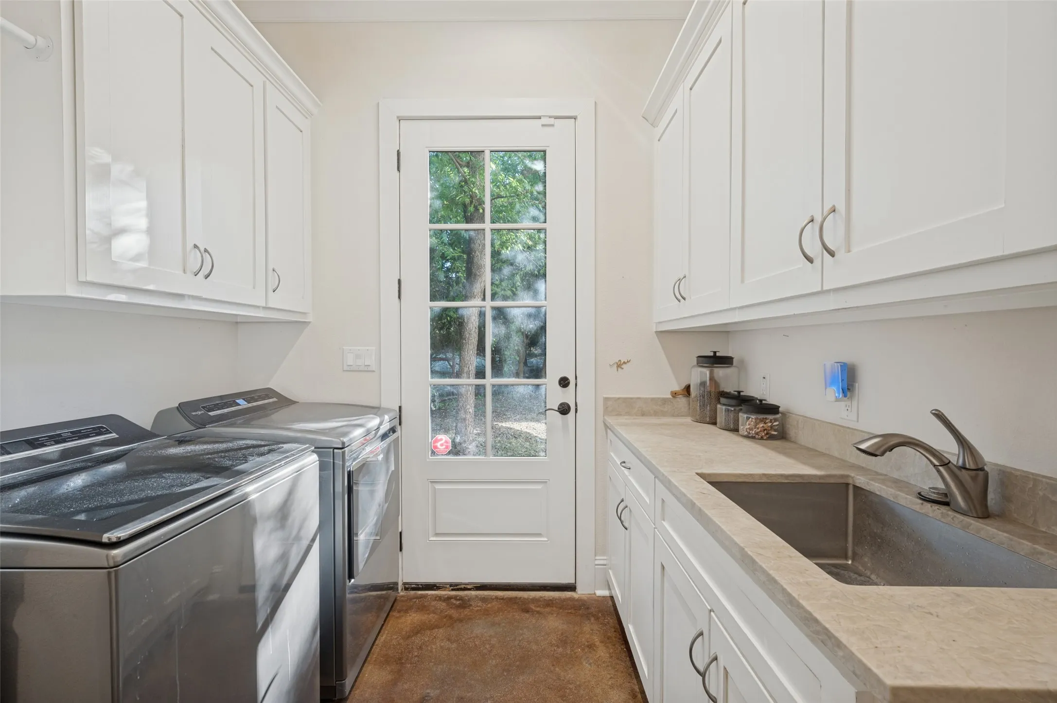 Single Family Residence For Sale in Collin County , 8515 COUNTRY CREEK Lane, Prosper, Texas 75078, 6 Bedroom, 6 Bathroom, 6 Garage spaces, 5,074 Sqft, built in 1996, mls#21404767, Real Estate Agent in Prosper, Homes For Sale in Collin county, Homes For Sale in Prosper, Realtor in Prosper Texas, Real Estate Brokerage Independent Realty Texas, Luminita Cordes Realtor