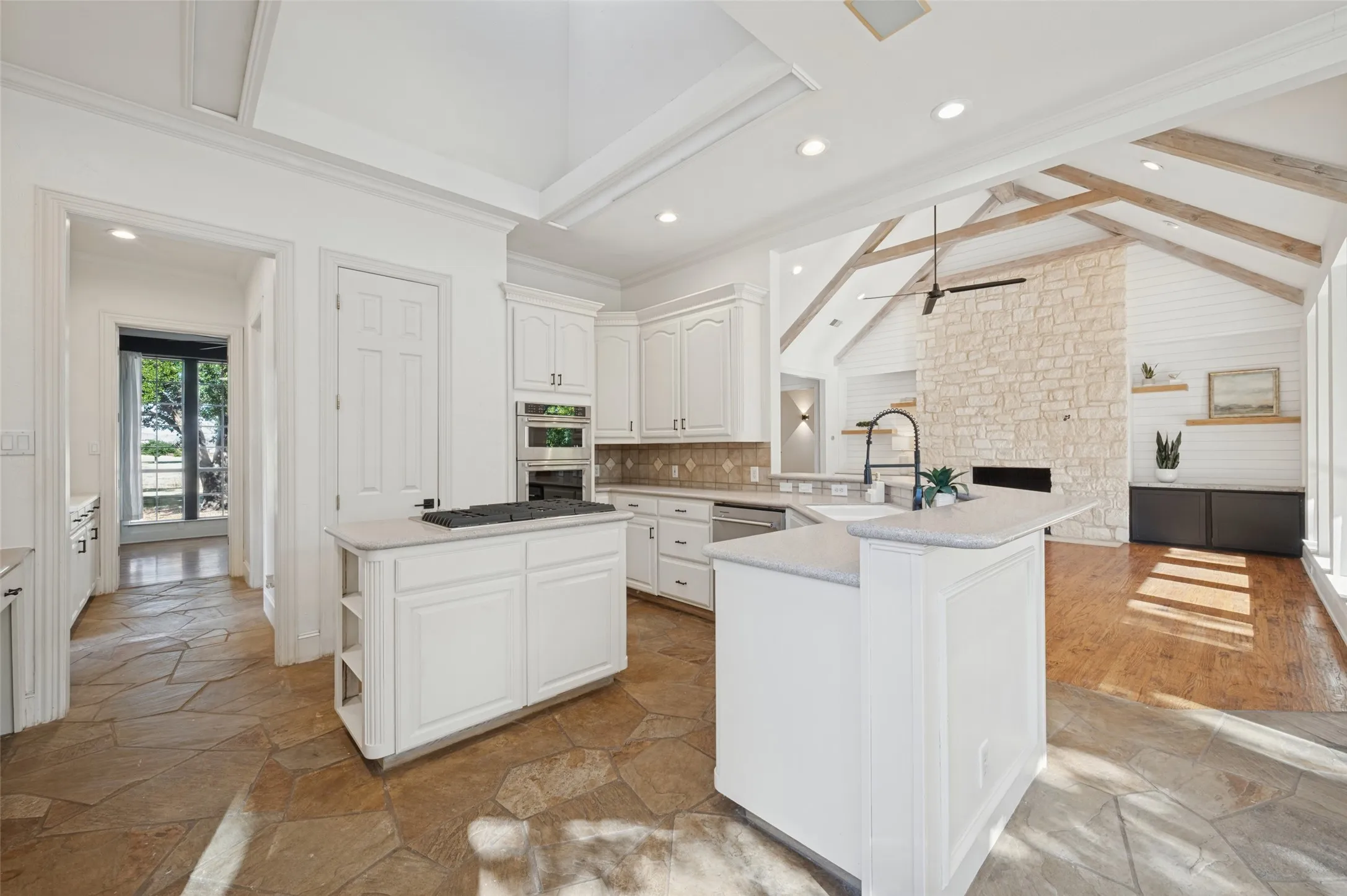 Single Family Residence For Sale in Collin County , 8515 COUNTRY CREEK Lane, Prosper, Texas 75078, 6 Bedroom, 6 Bathroom, 6 Garage spaces, 5,074 Sqft, built in 1996, mls#21404767, Real Estate Agent in Prosper, Homes For Sale in Collin county, Homes For Sale in Prosper, Realtor in Prosper Texas, Real Estate Brokerage Independent Realty Texas, Luminita Cordes Realtor