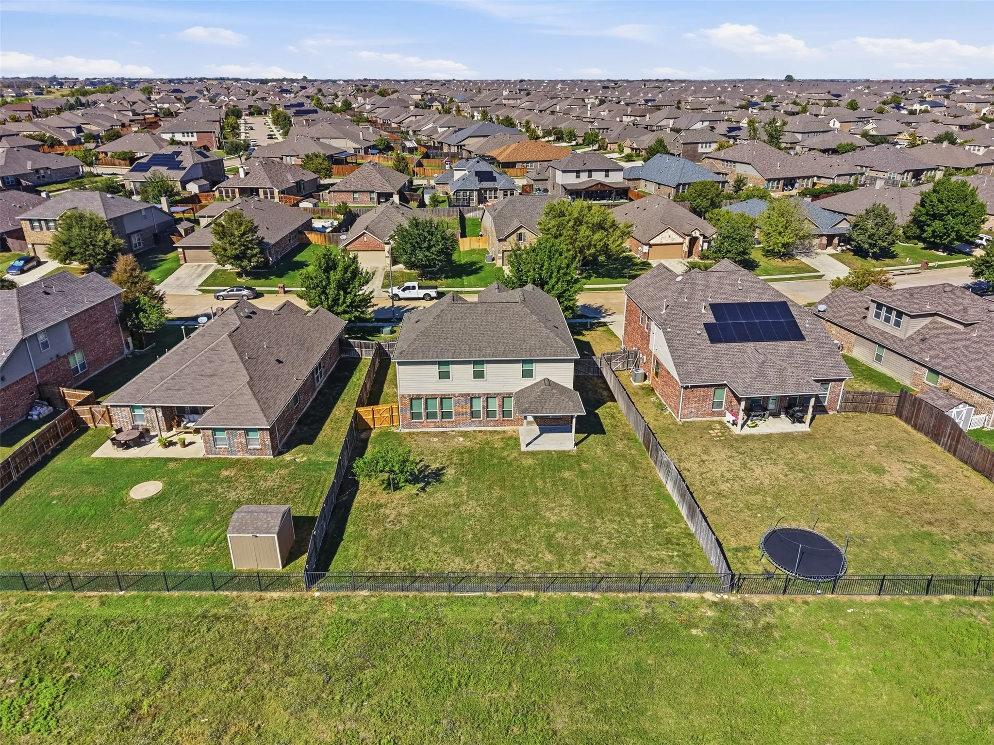 Single Family Residence For Sale in Tarrant County , 813 Salida Road, Fort Worth, Texas 76052, 4 Bedroom, 4 Bathroom, 2 Garage spaces, 2,675 Sqft, built in 2013, mls#21402875, Real Estate Agent in Fort Worth, Homes For Sale in Tarrant county, Homes For Sale in Fort Worth, Realtor in Fort Worth Texas, Real Estate Brokerage Independent Realty Texas, Luminita Cordes Realtor