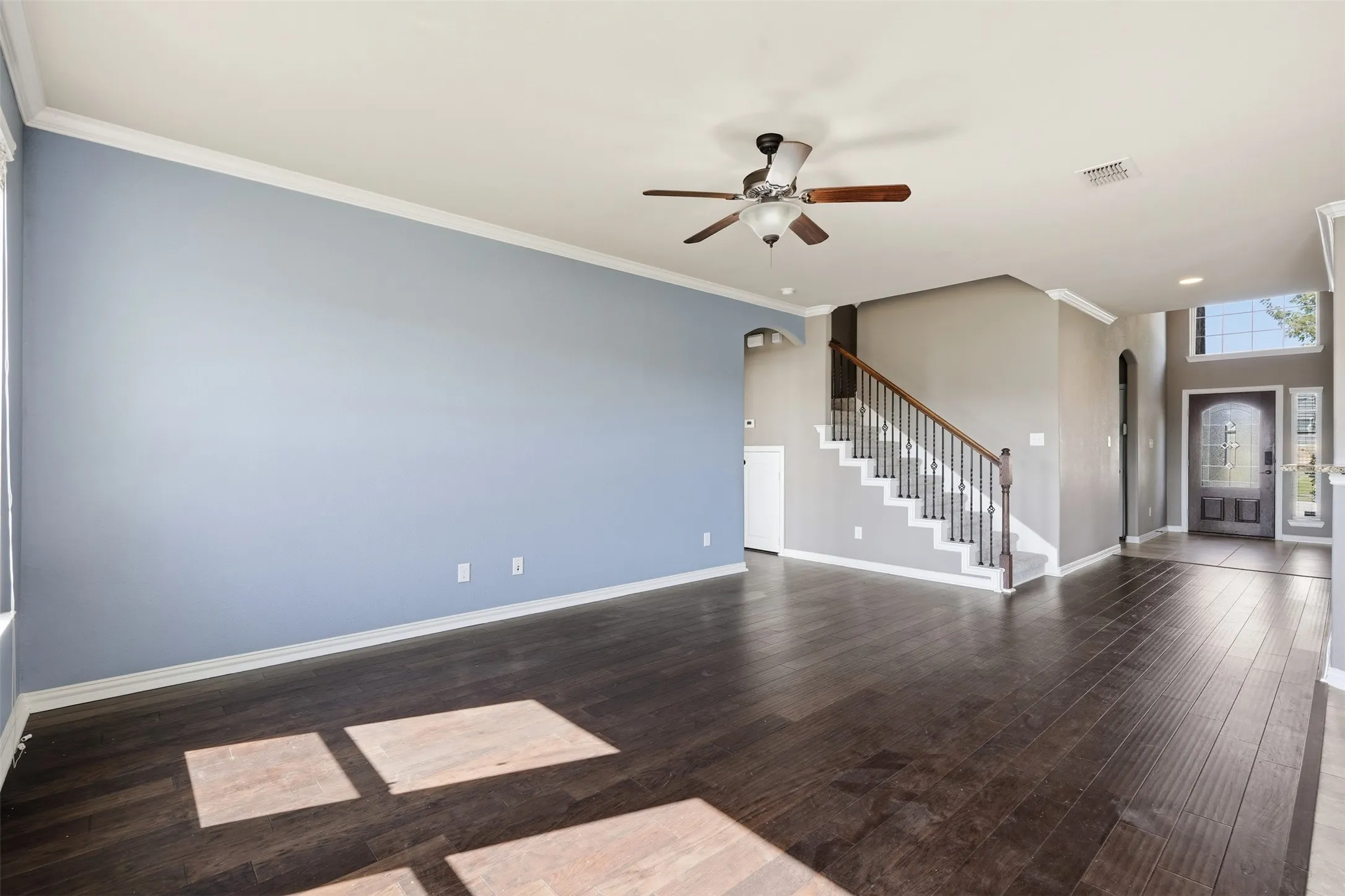 Single Family Residence For Sale in Tarrant County , 813 Salida Road, Fort Worth, Texas 76052, 4 Bedroom, 4 Bathroom, 2 Garage spaces, 2,675 Sqft, built in 2013, mls#21402875, Real Estate Agent in Fort Worth, Homes For Sale in Tarrant county, Homes For Sale in Fort Worth, Realtor in Fort Worth Texas, Real Estate Brokerage Independent Realty Texas, Luminita Cordes Realtor