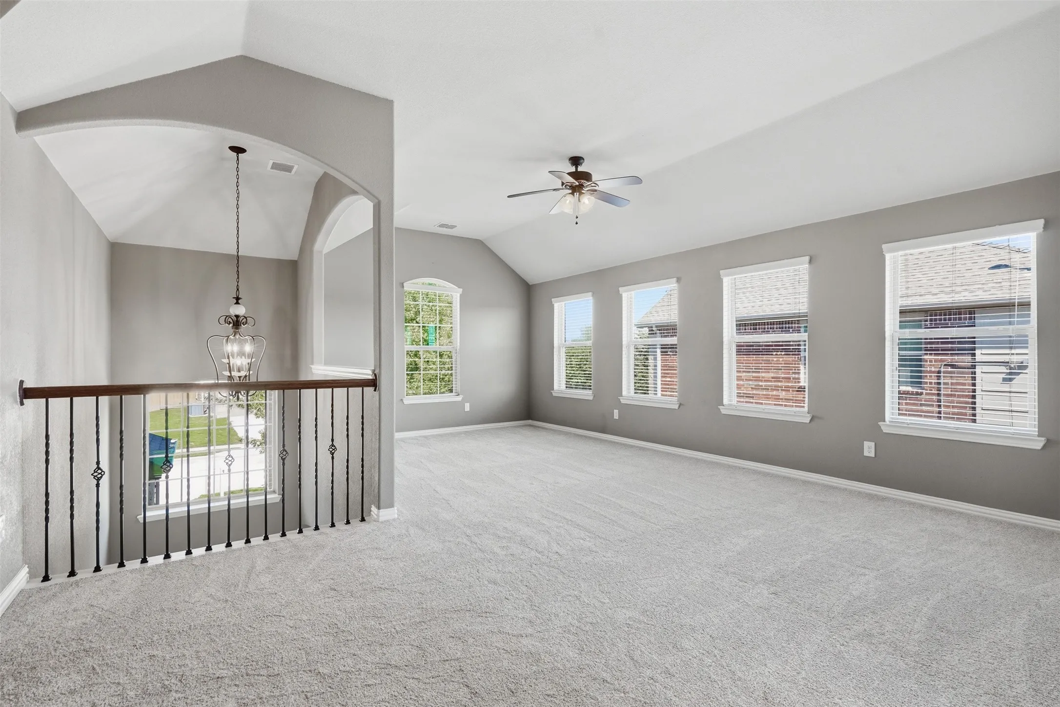 Single Family Residence For Sale in Tarrant County , 813 Salida Road, Fort Worth, Texas 76052, 4 Bedroom, 4 Bathroom, 2 Garage spaces, 2,675 Sqft, built in 2013, mls#21402875, Real Estate Agent in Fort Worth, Homes For Sale in Tarrant county, Homes For Sale in Fort Worth, Realtor in Fort Worth Texas, Real Estate Brokerage Independent Realty Texas, Luminita Cordes Realtor