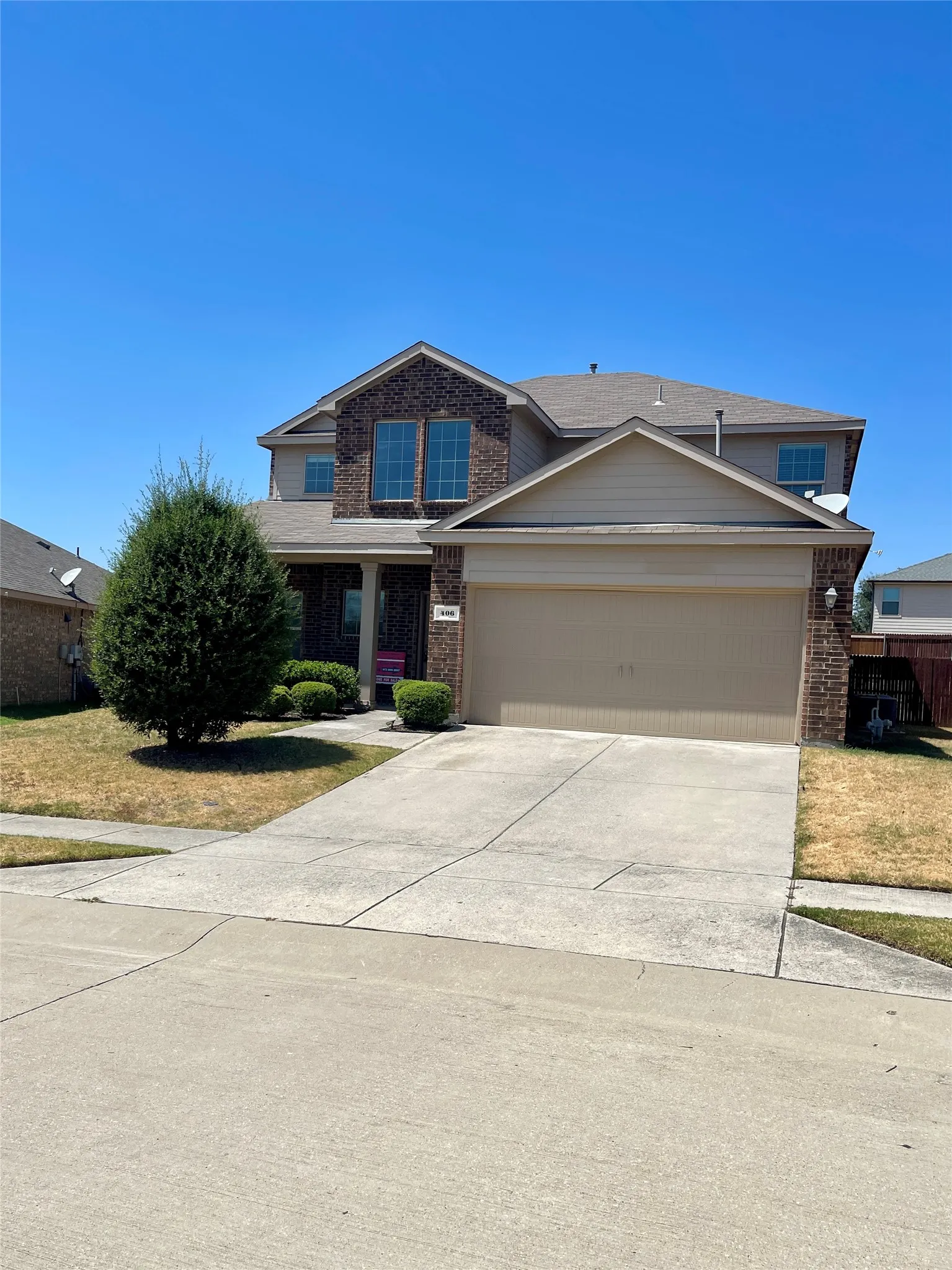 Single Family Residence For Rent in Collin County , 406 Paddock Lane, Celina, Texas 75009, 5 Bedroom, 3 Bathroom, 2 Garage spaces, 2,586 Sqft, built in 2014, mls#21410939, Real Estate Agent in Celina, Homes For Rent in Collin county, Homes For Rent in Celina, Realtor in Celina Texas, Real Estate Brokerage Independent Realty Texas, Luminita Cordes Realtor