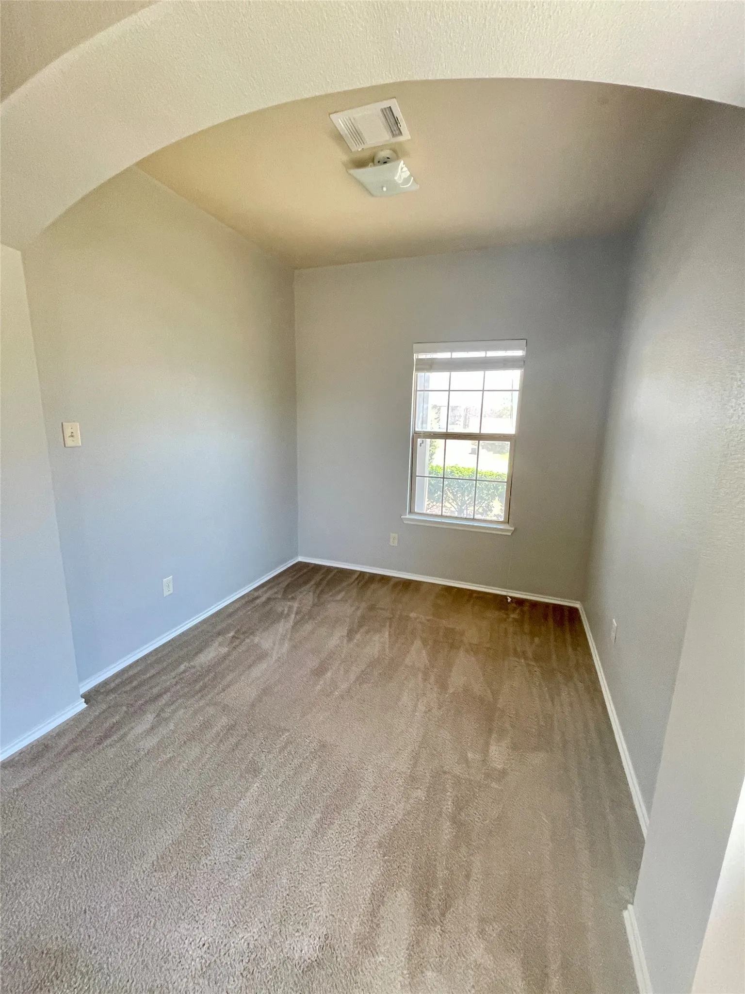 Single Family Residence For Rent in Collin County , 406 Paddock Lane, Celina, Texas 75009, 5 Bedroom, 3 Bathroom, 2 Garage spaces, 2,586 Sqft, built in 2014, mls#21410939, Real Estate Agent in Celina, Homes For Rent in Collin county, Homes For Rent in Celina, Realtor in Celina Texas, Real Estate Brokerage Independent Realty Texas, Luminita Cordes Realtor