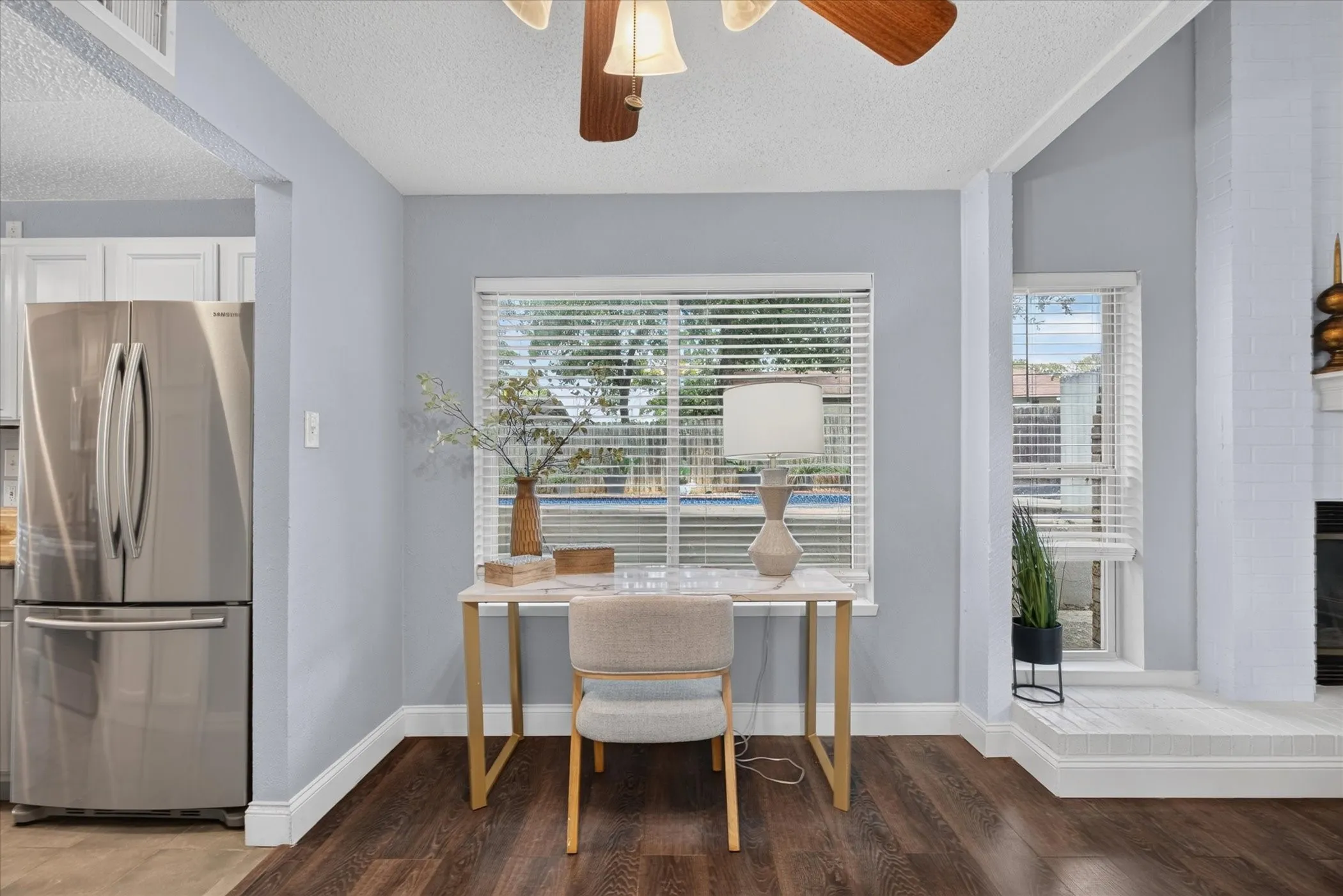 Single Family Residence For Sale in Tarrant County , 2801 Meandering Way, Bedford, Texas 76021, 3 Bedroom, 3 Bathroom, 2 Garage spaces, 2,269 Sqft, built in 1977, mls#21408456, Real Estate Agent in Bedford, Homes For Sale in Tarrant county, Homes For Sale in Bedford, Realtor in Bedford Texas, Real Estate Brokerage Independent Realty Texas, Luminita Cordes Realtor