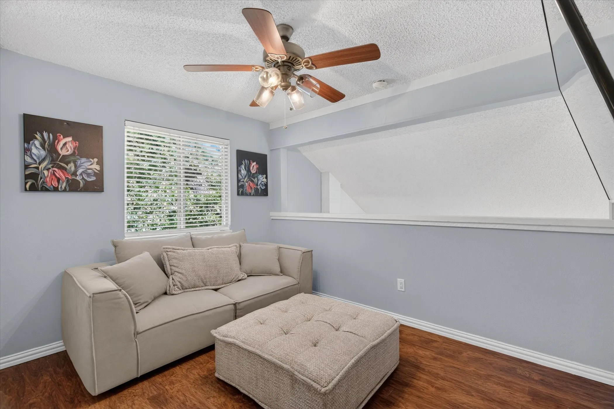 Single Family Residence For Sale in Tarrant County , 2801 Meandering Way, Bedford, Texas 76021, 3 Bedroom, 3 Bathroom, 2 Garage spaces, 2,269 Sqft, built in 1977, mls#21408456, Real Estate Agent in Bedford, Homes For Sale in Tarrant county, Homes For Sale in Bedford, Realtor in Bedford Texas, Real Estate Brokerage Independent Realty Texas, Luminita Cordes Realtor
