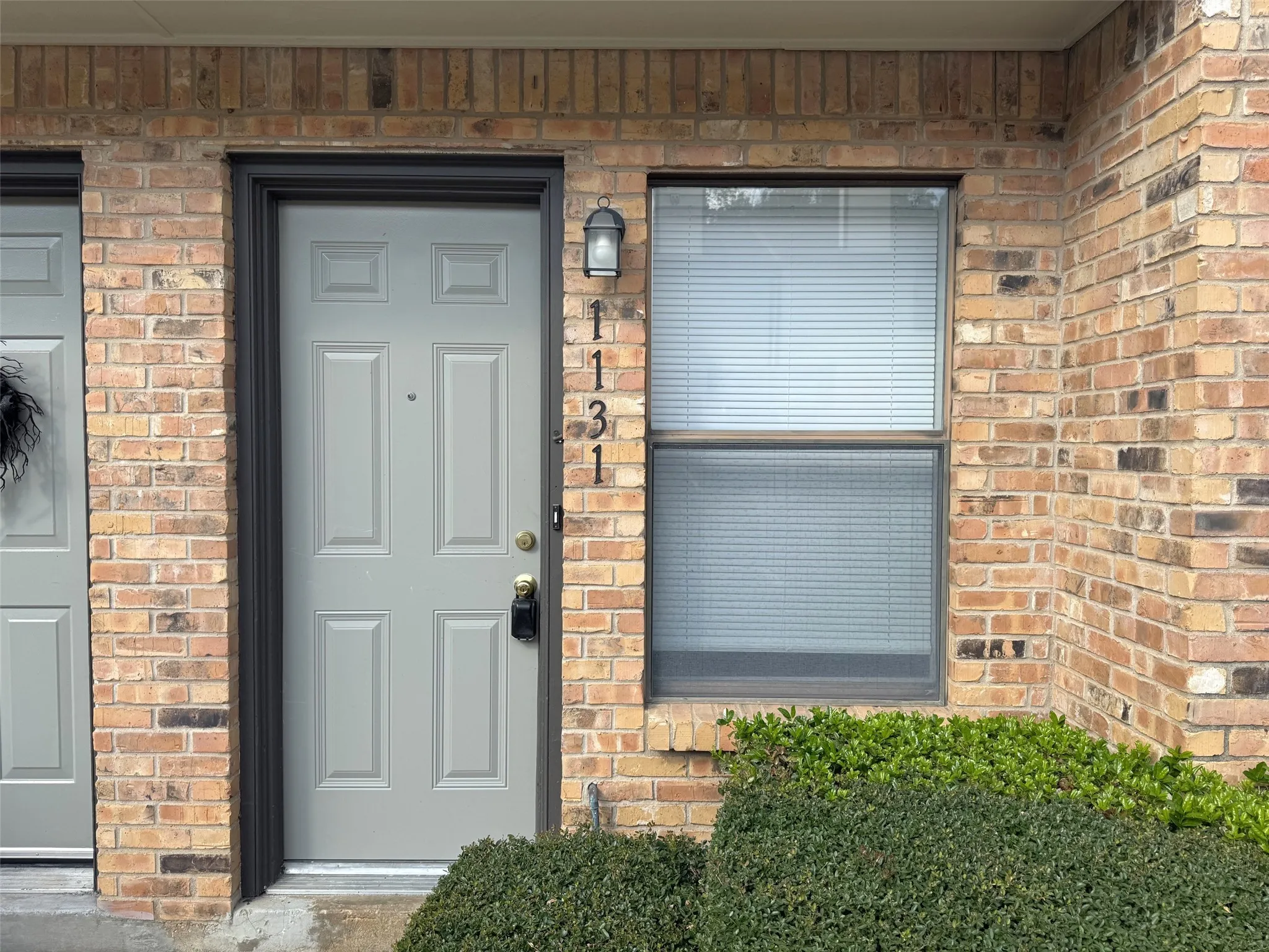 Townhouse For Rent in Denton County , 1131 Dallas Drive, Denton, Texas 76205, 2 Bedroom, 3 Bathroom, Garage spaces, 1,102 Sqft, built in 1982, mls#21410361, Real Estate Agent in Denton, Homes For Rent in Denton county, Homes For Rent in Denton, Realtor in Denton Texas, Real Estate Brokerage Independent Realty Texas, Luminita Cordes Realtor