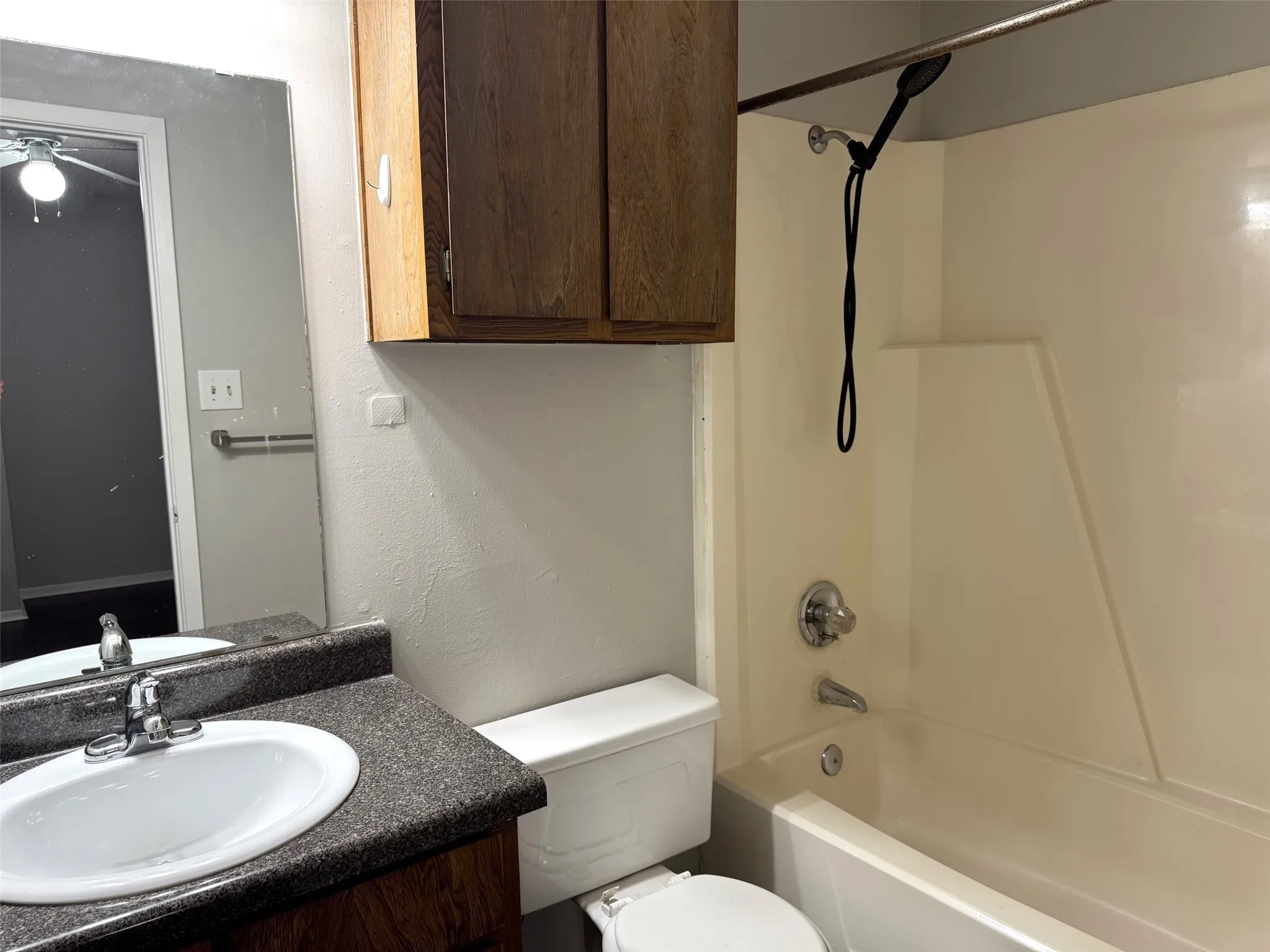 Townhouse For Rent in Denton County , 1131 Dallas Drive, Denton, Texas 76205, 2 Bedroom, 3 Bathroom, Garage spaces, 1,102 Sqft, built in 1982, mls#21410361, Real Estate Agent in Denton, Homes For Rent in Denton county, Homes For Rent in Denton, Realtor in Denton Texas, Real Estate Brokerage Independent Realty Texas, Luminita Cordes Realtor