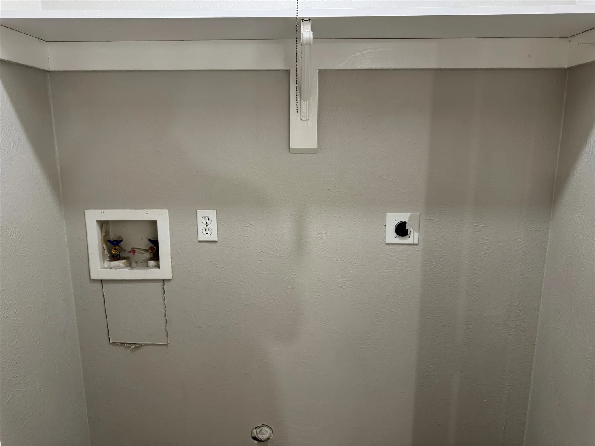 Townhouse For Rent in Denton County , 1131 Dallas Drive, Denton, Texas 76205, 2 Bedroom, 3 Bathroom, Garage spaces, 1,102 Sqft, built in 1982, mls#21410361, Real Estate Agent in Denton, Homes For Rent in Denton county, Homes For Rent in Denton, Realtor in Denton Texas, Real Estate Brokerage Independent Realty Texas, Luminita Cordes Realtor