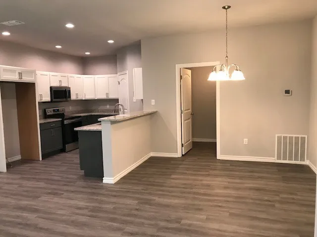 Duplex For Rent in Taylor County , 6045 Jennings Drive, Abilene, Texas 79606, 3 Bedroom, 2 Bathroom, 2 Garage spaces, 1,421 Sqft, built in 2021, mls#21410979, Real Estate Agent in Abilene, Homes For Rent in Taylor county, Homes For Rent in Abilene, Realtor in Abilene Texas, Real Estate Brokerage Independent Realty Texas, Luminita Cordes Realtor