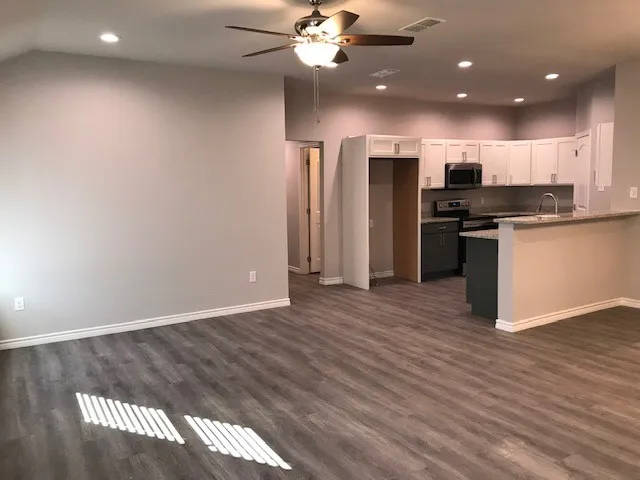 Duplex For Rent in Taylor County , 6045 Jennings Drive, Abilene, Texas 79606, 3 Bedroom, 2 Bathroom, 2 Garage spaces, 1,421 Sqft, built in 2021, mls#21410979, Real Estate Agent in Abilene, Homes For Rent in Taylor county, Homes For Rent in Abilene, Realtor in Abilene Texas, Real Estate Brokerage Independent Realty Texas, Luminita Cordes Realtor