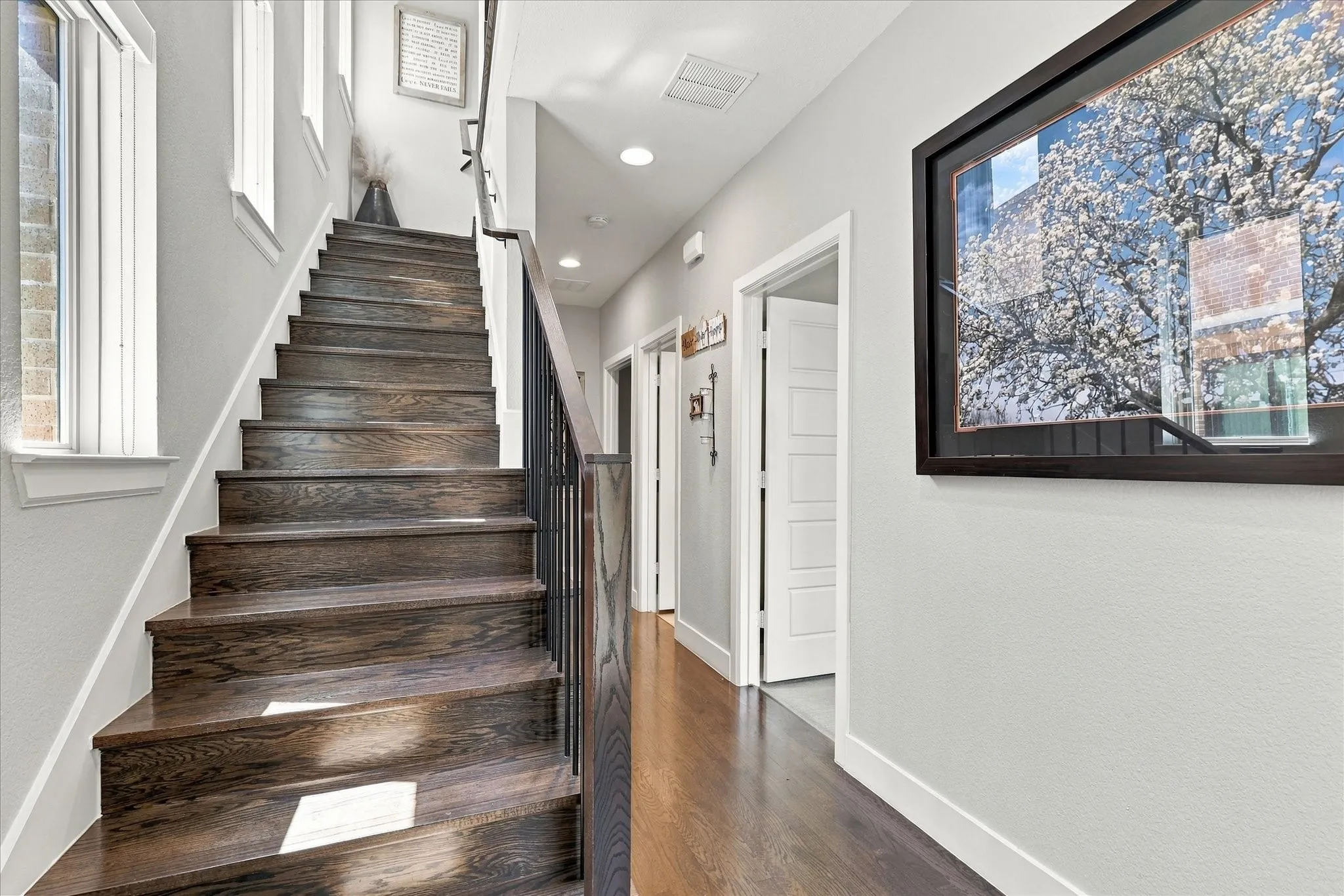 Single Family Residence For Rent in Dallas County , 7846 Verona Place, Dallas, Texas 75231, 3 Bedroom, 3 Bathroom, 2 Garage spaces, 1,744 Sqft, built in 2017, mls#21410749, Real Estate Agent in Dallas, Homes For Rent in Dallas county, Homes For Rent in Dallas, Realtor in Dallas Texas, Real Estate Brokerage Independent Realty Texas, Luminita Cordes Realtor