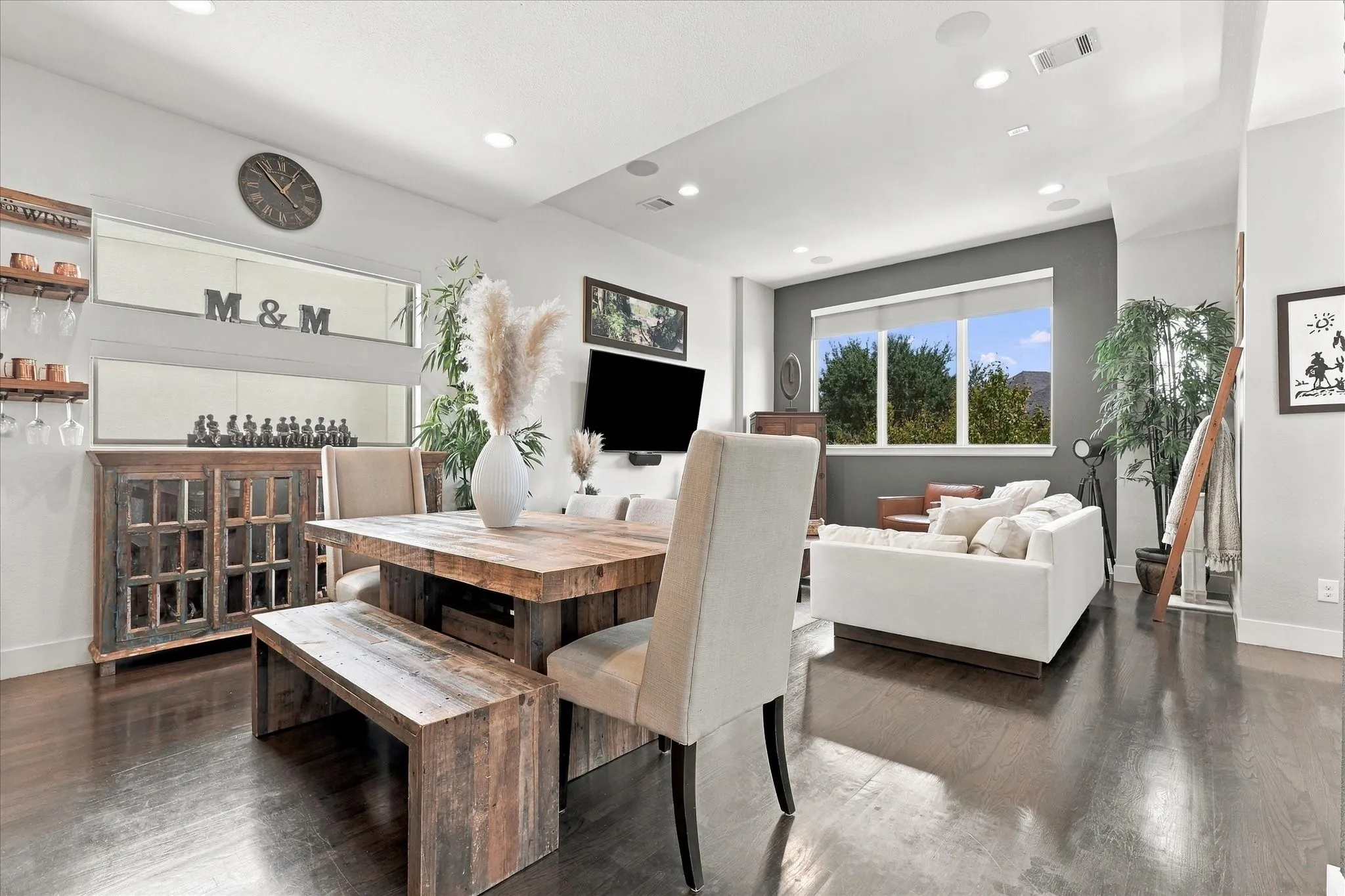 Single Family Residence For Rent