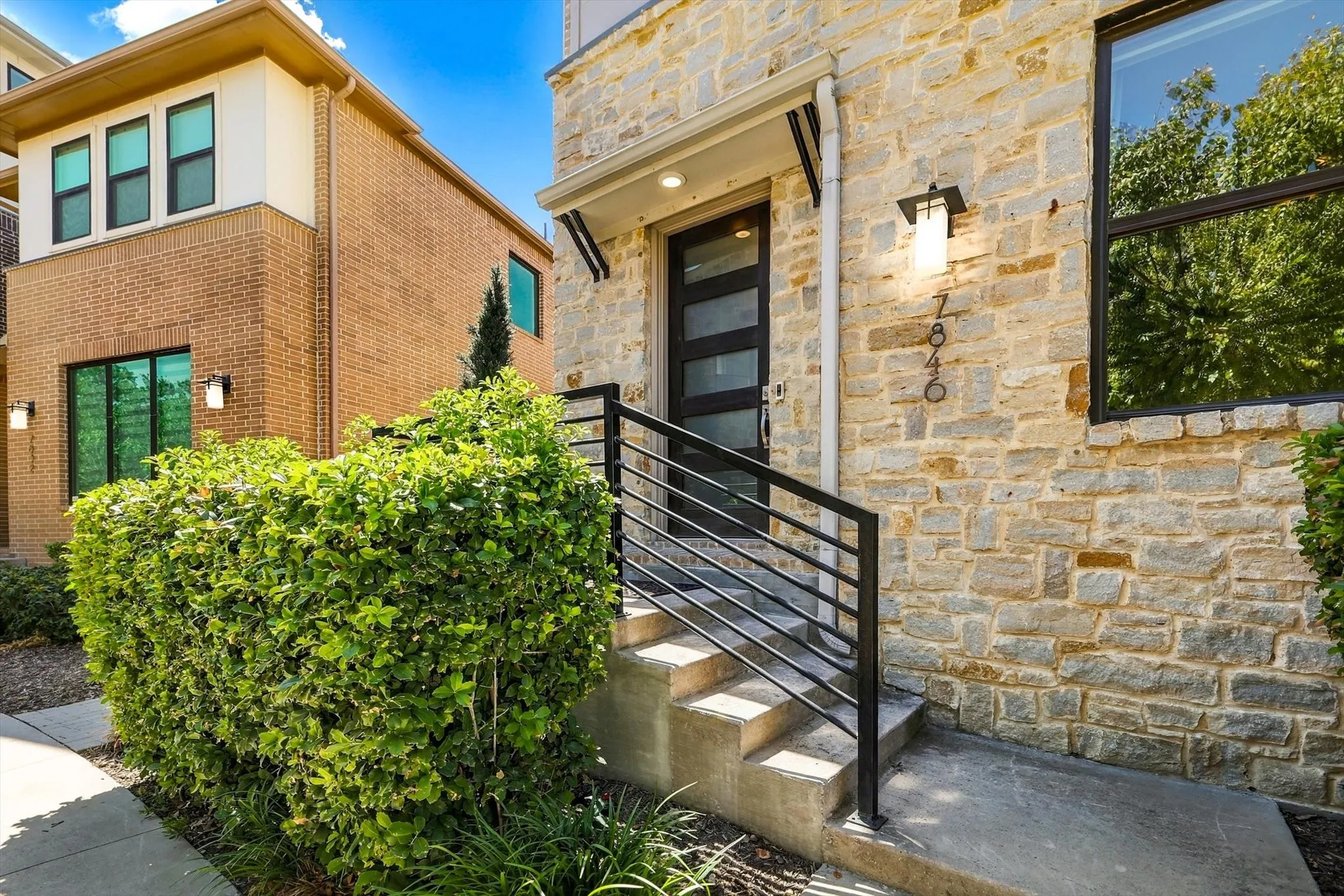Single Family Residence For Rent in Dallas County , 7846 Verona Place, Dallas, Texas 75231, 3 Bedroom, 3 Bathroom, 2 Garage spaces, 1,744 Sqft, built in 2017, mls#21410749, Real Estate Agent in Dallas, Homes For Rent in Dallas county, Homes For Rent in Dallas, Realtor in Dallas Texas, Real Estate Brokerage Independent Realty Texas, Luminita Cordes Realtor