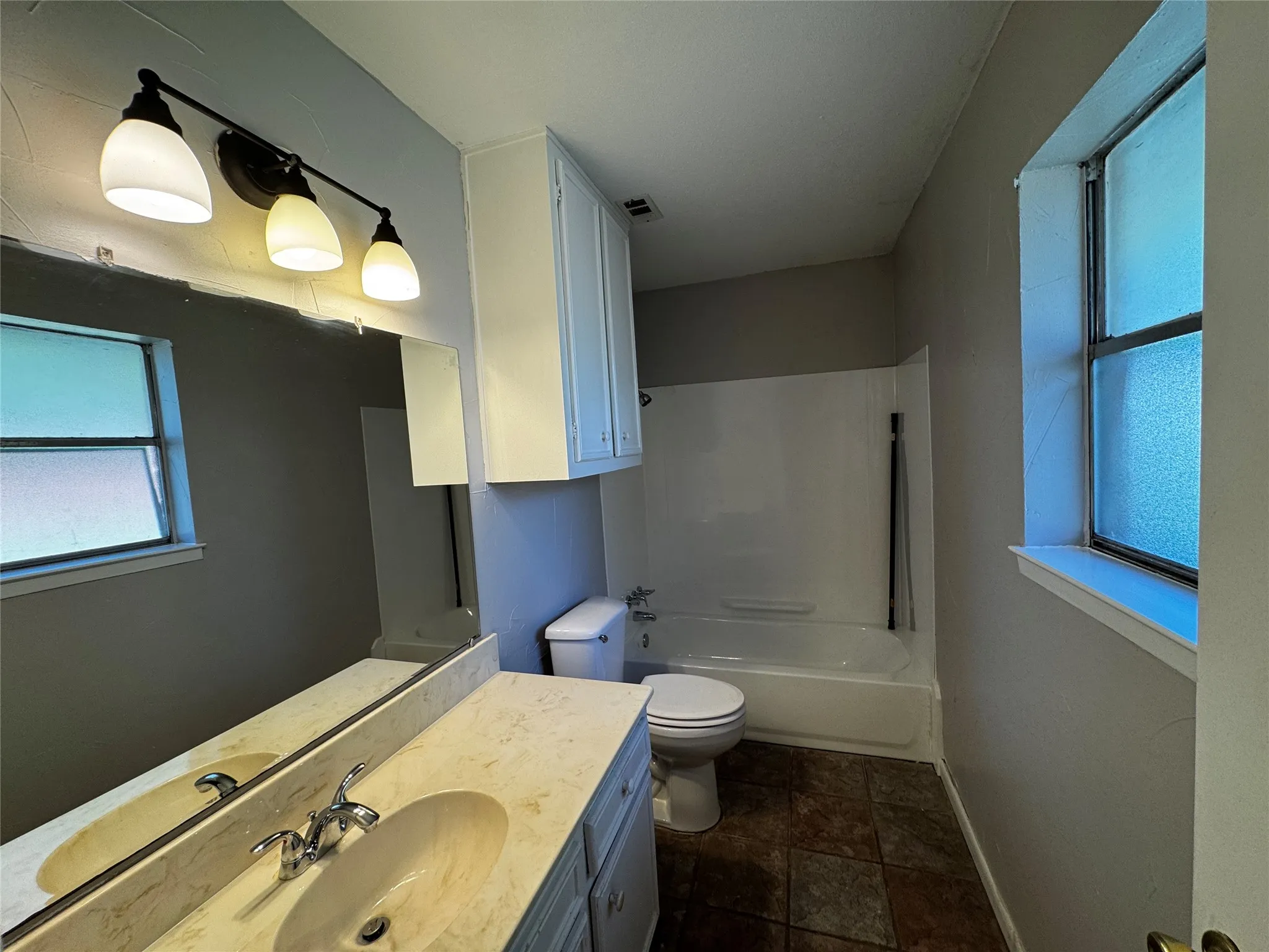 Single Family Residence For Rent in Navarro County , 3515 Kings Circle, Corsicana, Texas 75110, 3 Bedroom, 2 Bathroom, Garage spaces, 1,616 Sqft, built in 1978, mls#21410983, Real Estate Agent in Corsicana, Homes For Rent in Navarro county, Homes For Rent in Corsicana, Realtor in Corsicana Texas, Real Estate Brokerage Independent Realty Texas, Luminita Cordes Realtor