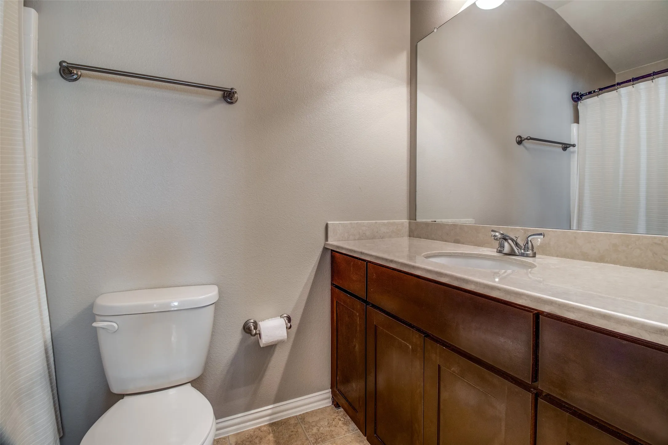 Condominium For Rent in Collin County , 310 N Chestnut Street 4, Mc Kinney, Texas 75069, 3 Bedroom, 3 Bathroom, 2 Garage spaces, 1,250 Sqft, built in 2015, mls#21410985, Real Estate Agent in Mc Kinney, Homes For Rent in Collin county, Homes For Rent in Mc Kinney, Realtor in Mc Kinney Texas, Real Estate Brokerage Independent Realty Texas, Luminita Cordes Realtor