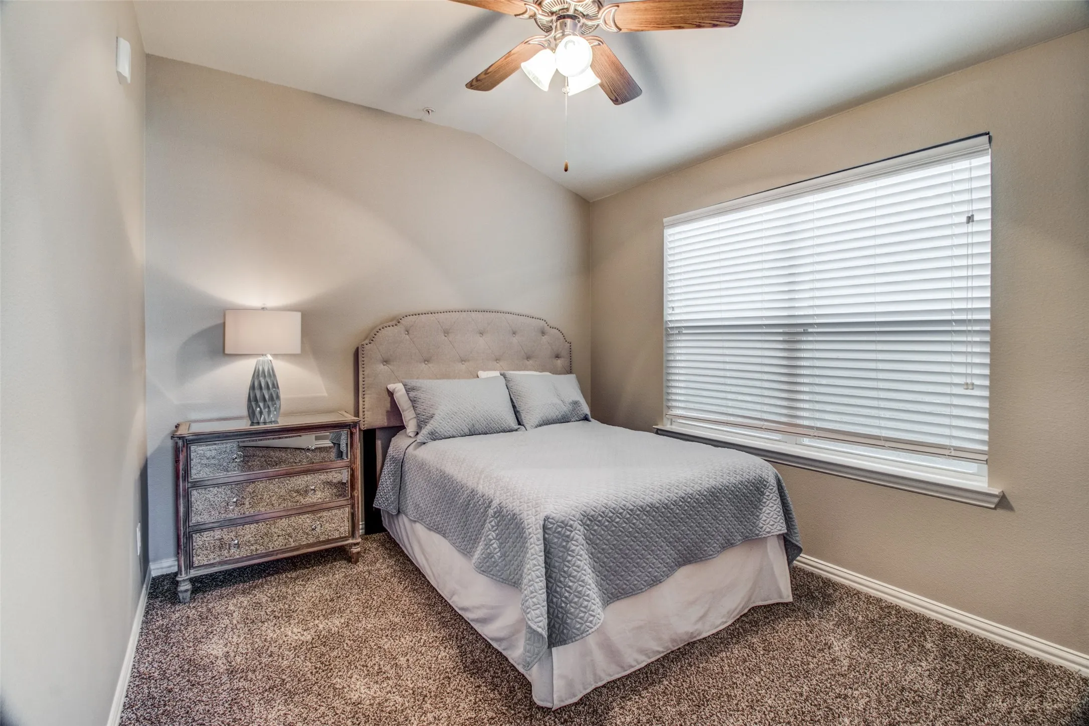Condominium For Rent in Collin County , 310 N Chestnut Street 4, Mc Kinney, Texas 75069, 3 Bedroom, 3 Bathroom, 2 Garage spaces, 1,250 Sqft, built in 2015, mls#21410985, Real Estate Agent in Mc Kinney, Homes For Rent in Collin county, Homes For Rent in Mc Kinney, Realtor in Mc Kinney Texas, Real Estate Brokerage Independent Realty Texas, Luminita Cordes Realtor