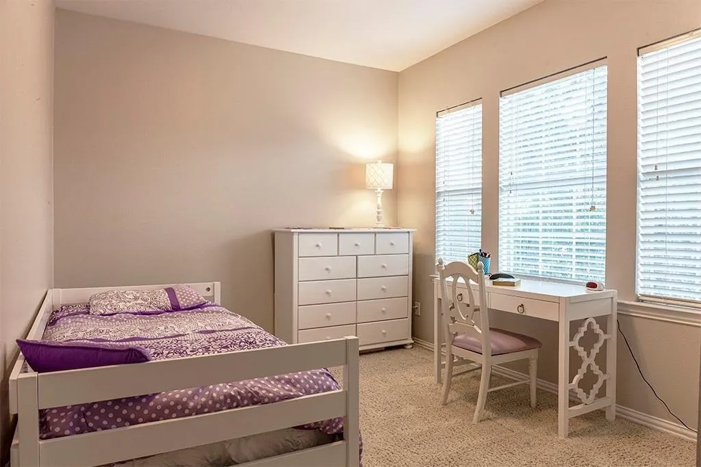 Single Family Residence For Sale in Tarrant County , 802 Moose Hollow Lane, Euless, Texas 76039, 3 Bedroom, 3 Bathroom, 2 Garage spaces, 2,375 Sqft, built in 2002, mls#21410838, Real Estate Agent in Euless, Homes For Sale in Tarrant county, Homes For Sale in Euless, Realtor in Euless Texas, Real Estate Brokerage Independent Realty Texas, Luminita Cordes Realtor
