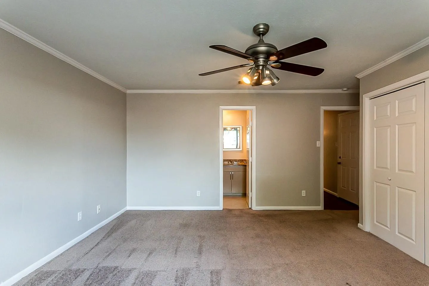 Single Family Residence For Sale in Denton County , 4917 Ashlock Drive, The Colony, Texas 75056, 3 Bedroom, 3 Bathroom, 2 Garage spaces, 1,388 Sqft, built in 1978, mls#21409957, Real Estate Agent in The Colony, Homes For Sale in Denton county, Homes For Sale in The Colony, Realtor in The Colony Texas, Real Estate Brokerage Independent Realty Texas, Luminita Cordes Realtor