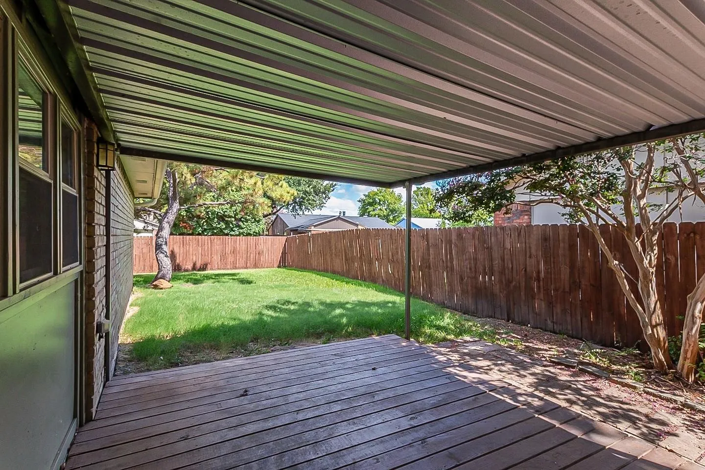 Single Family Residence For Sale in Denton County , 4917 Ashlock Drive, The Colony, Texas 75056, 3 Bedroom, 3 Bathroom, 2 Garage spaces, 1,388 Sqft, built in 1978, mls#21409957, Real Estate Agent in The Colony, Homes For Sale in Denton county, Homes For Sale in The Colony, Realtor in The Colony Texas, Real Estate Brokerage Independent Realty Texas, Luminita Cordes Realtor