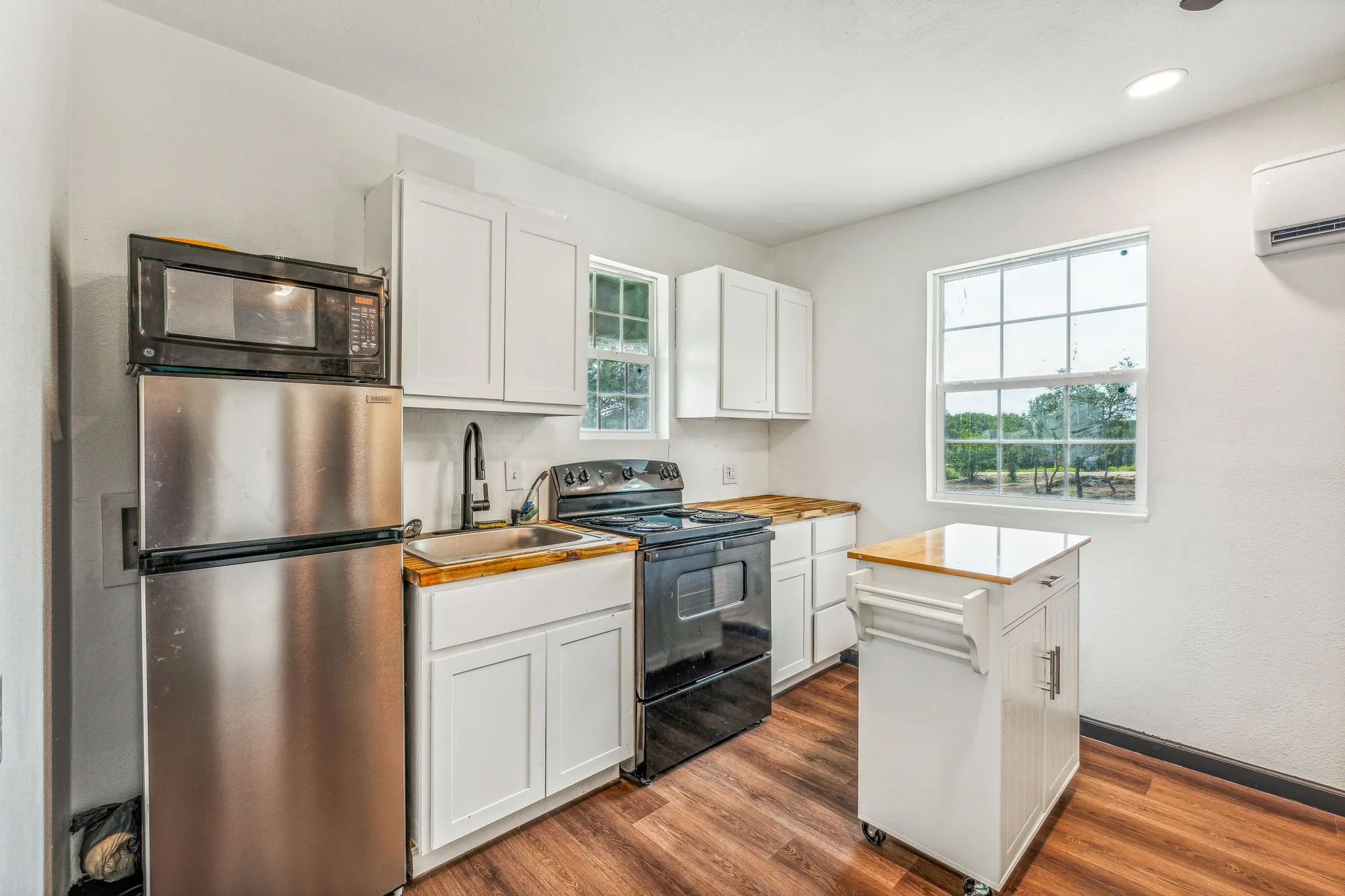 Single Family Residence For Sale in Erath County , 2035 Mesa Vista Drive, Stephenville, Texas 76401, 2 Bedroom, 2 Bathroom, Garage spaces, 640 Sqft, built in 2024, mls#21410364, Real Estate Agent in Stephenville, Homes For Sale in Erath county, Homes For Sale in Stephenville, Realtor in Stephenville Texas, Real Estate Brokerage Independent Realty Texas, Luminita Cordes Realtor