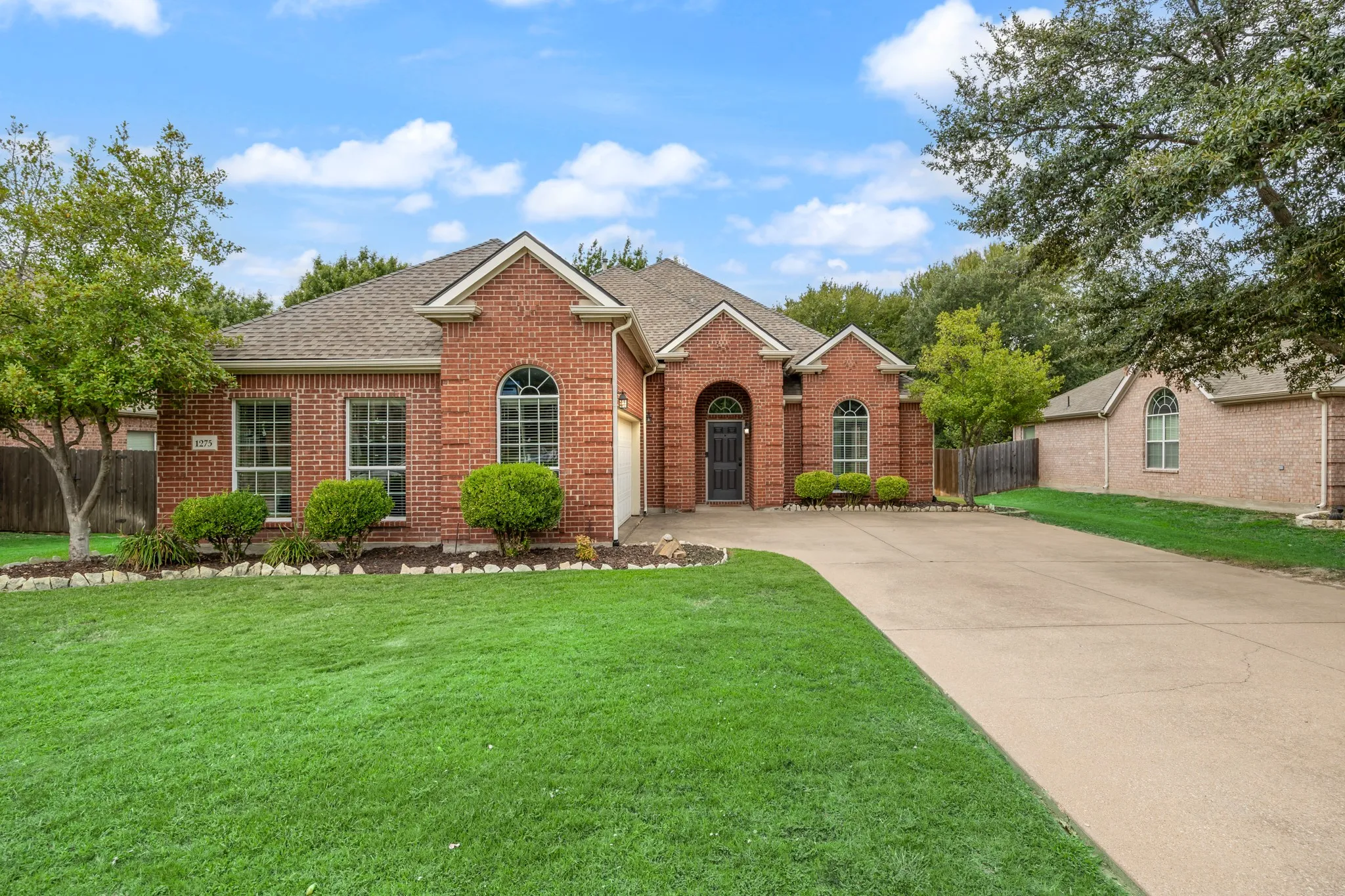 Single Family Residence For Rent