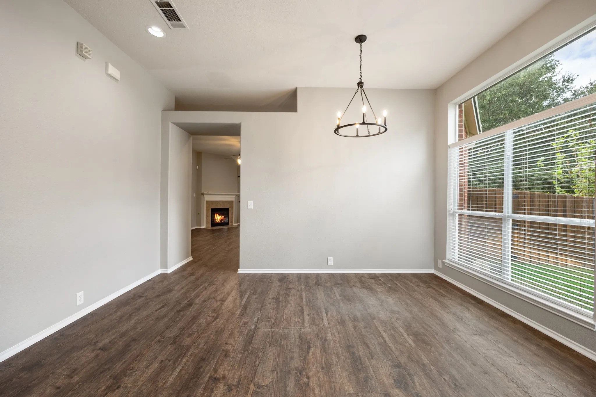Single Family Residence For Rent in Rockwall County , 1275 Mission, Rockwall, Texas 75087, 3 Bedroom, 2 Bathroom, 2 Garage spaces, 2,086 Sqft, built in 2006, mls#21410952, Real Estate Agent in Rockwall, Homes For Rent in Rockwall county, Homes For Rent in Rockwall, Realtor in Rockwall Texas, Real Estate Brokerage Independent Realty Texas, Luminita Cordes Realtor