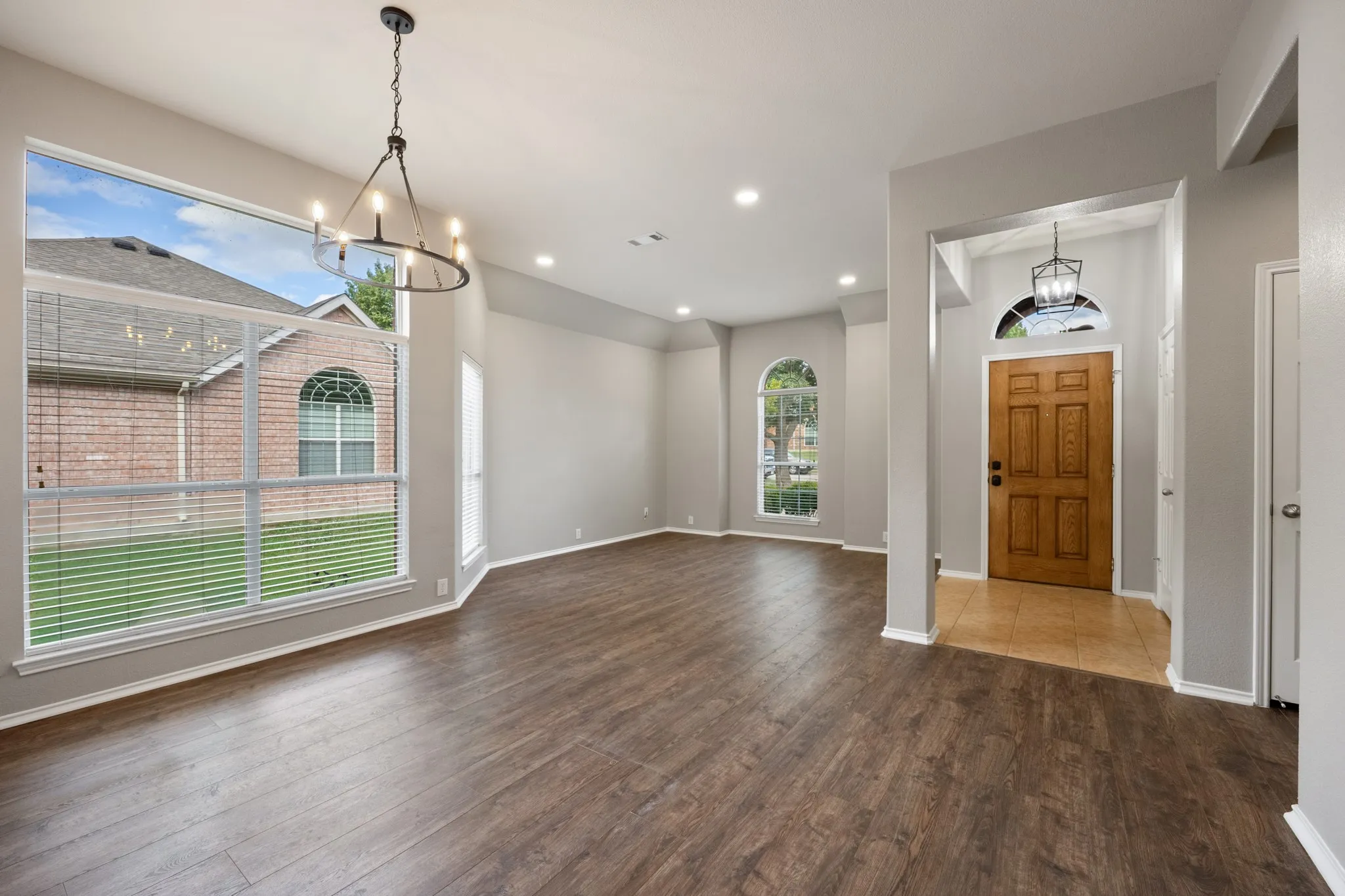 Single Family Residence For Rent in Rockwall County , 1275 Mission, Rockwall, Texas 75087, 3 Bedroom, 2 Bathroom, 2 Garage spaces, 2,086 Sqft, built in 2006, mls#21410952, Real Estate Agent in Rockwall, Homes For Rent in Rockwall county, Homes For Rent in Rockwall, Realtor in Rockwall Texas, Real Estate Brokerage Independent Realty Texas, Luminita Cordes Realtor