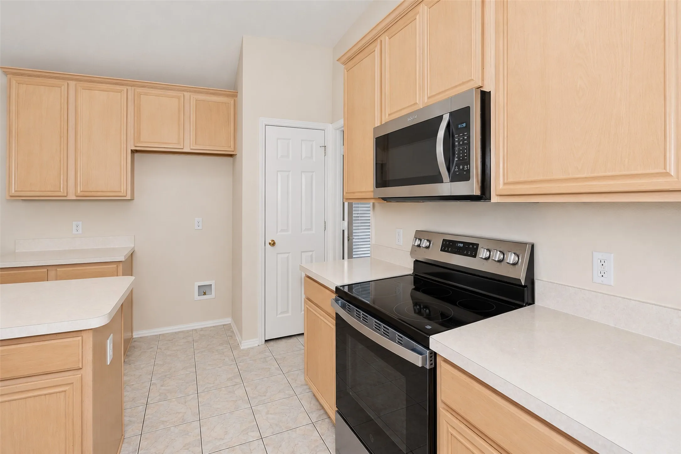 Single Family Residence For Rent in Tarrant County , 5121 Yaupon Drive, Arlington, Texas 76018, 3 Bedroom, 2 Bathroom, 2 Garage spaces, 1,900 Sqft, built in 2003, mls#21411005, Real Estate Agent in Arlington, Homes For Rent in Tarrant county, Homes For Rent in Arlington, Realtor in Arlington Texas, Real Estate Brokerage Independent Realty Texas, Luminita Cordes Realtor