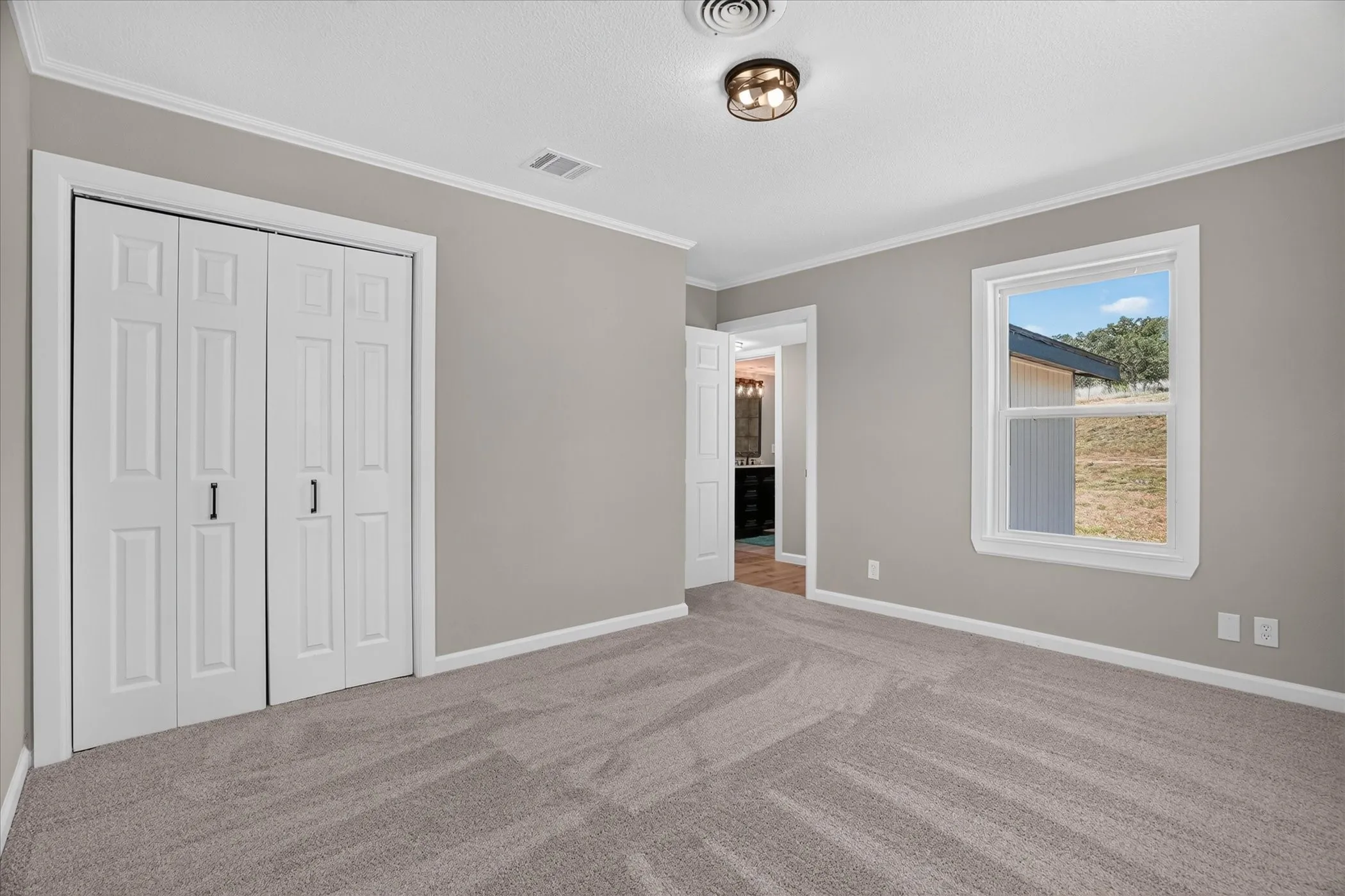 Single Family Residence For Sale in Wise County , 130 R And R Drive, Springtown, Texas 76082, 4 Bedroom, 2 Bathroom, Garage spaces, 1,744 Sqft, built in 1955, mls#21410724, Real Estate Agent in Springtown, Homes For Sale in Wise county, Homes For Sale in Springtown, Realtor in Springtown Texas, Real Estate Brokerage Independent Realty Texas, Luminita Cordes Realtor
