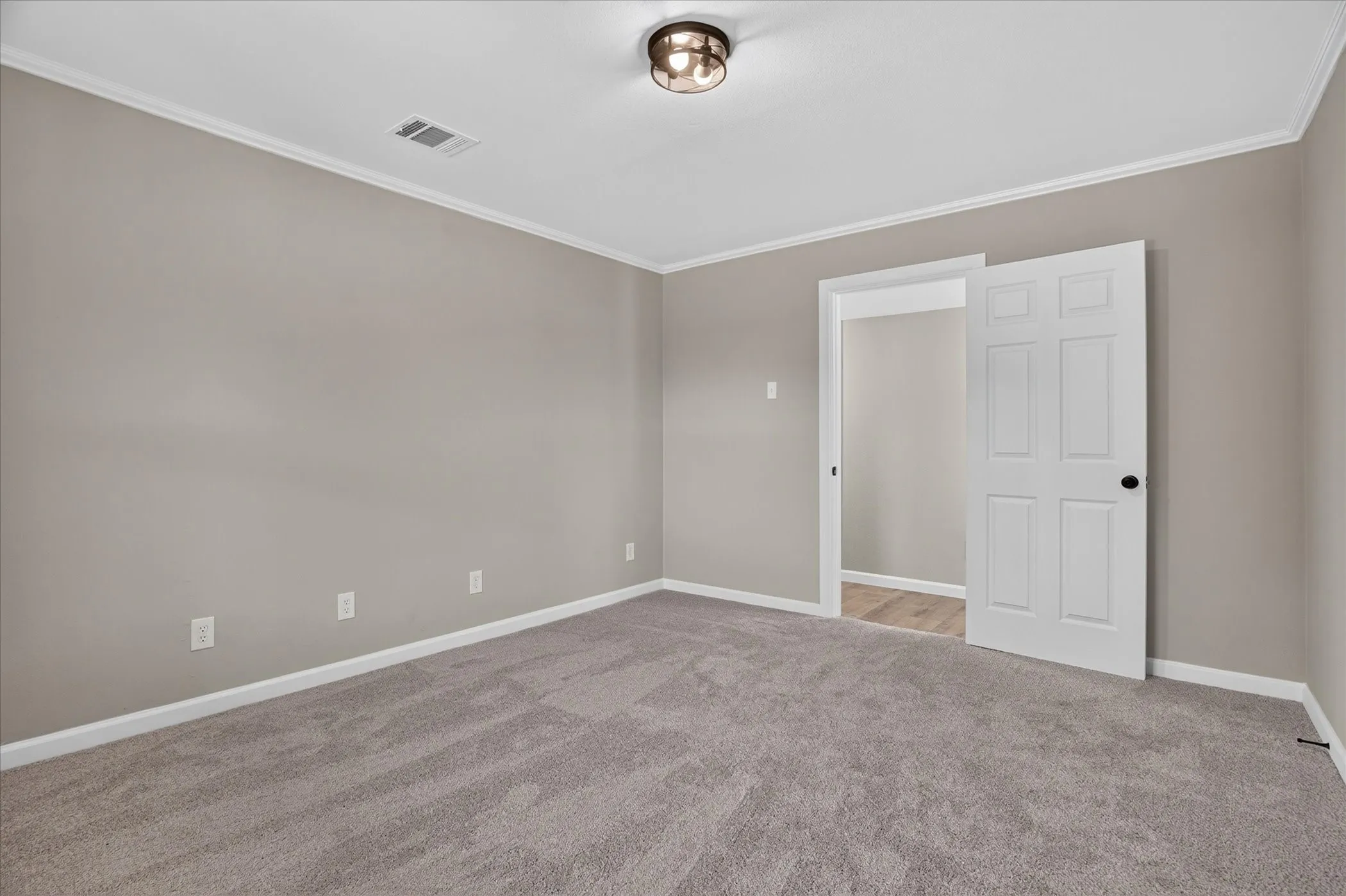 Single Family Residence For Sale in Wise County , 130 R And R Drive, Springtown, Texas 76082, 4 Bedroom, 2 Bathroom, Garage spaces, 1,744 Sqft, built in 1955, mls#21410724, Real Estate Agent in Springtown, Homes For Sale in Wise county, Homes For Sale in Springtown, Realtor in Springtown Texas, Real Estate Brokerage Independent Realty Texas, Luminita Cordes Realtor