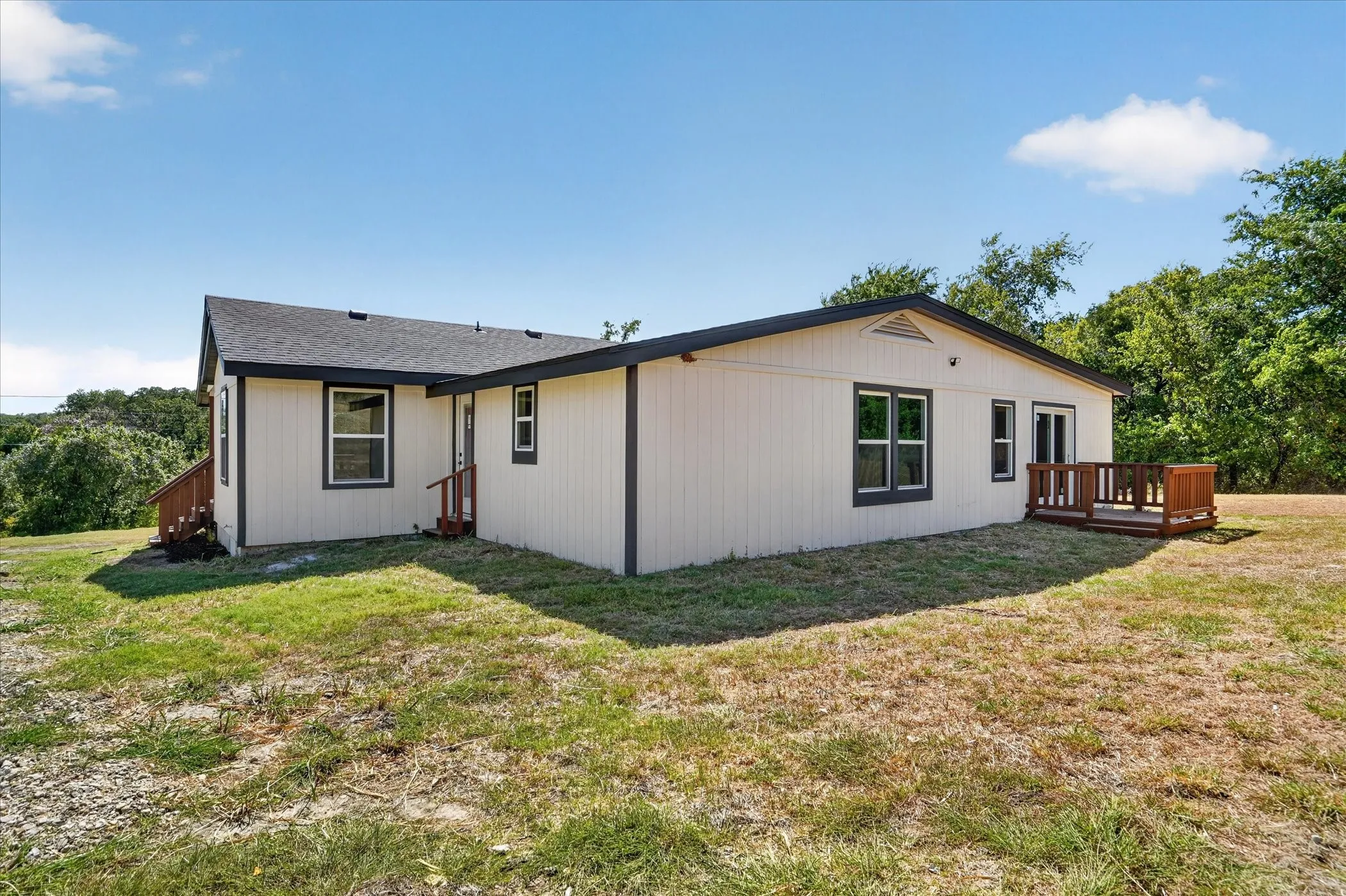 Single Family Residence For Sale in Wise County , 130 R And R Drive, Springtown, Texas 76082, 4 Bedroom, 2 Bathroom, Garage spaces, 1,744 Sqft, built in 1955, mls#21410724, Real Estate Agent in Springtown, Homes For Sale in Wise county, Homes For Sale in Springtown, Realtor in Springtown Texas, Real Estate Brokerage Independent Realty Texas, Luminita Cordes Realtor