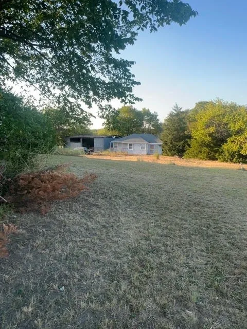 Single Family Residence For Sale in Collin County , 14833 Fm 2756, Farmersville, Texas 75442, 5 Bedroom, 5 Bathroom, Garage spaces, 3,500 Sqft, built in 1990, mls#21410465, Real Estate Agent in Farmersville, Homes For Sale in Collin county, Homes For Sale in Farmersville, Realtor in Farmersville Texas, Real Estate Brokerage Independent Realty Texas, Luminita Cordes Realtor