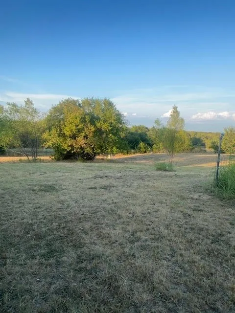 Single Family Residence For Sale in Collin County , 14833 Fm 2756, Farmersville, Texas 75442, 5 Bedroom, 5 Bathroom, Garage spaces, 3,500 Sqft, built in 1990, mls#21410465, Real Estate Agent in Farmersville, Homes For Sale in Collin county, Homes For Sale in Farmersville, Realtor in Farmersville Texas, Real Estate Brokerage Independent Realty Texas, Luminita Cordes Realtor