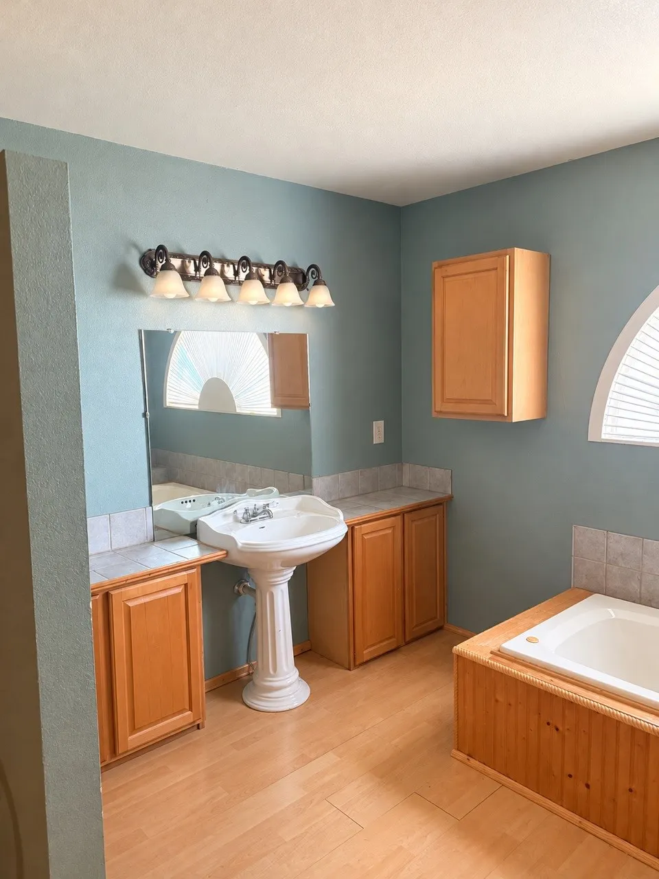 Single Family Residence For Sale in Collin County , 14833 Fm 2756, Farmersville, Texas 75442, 5 Bedroom, 5 Bathroom, Garage spaces, 3,500 Sqft, built in 1990, mls#21410465, Real Estate Agent in Farmersville, Homes For Sale in Collin county, Homes For Sale in Farmersville, Realtor in Farmersville Texas, Real Estate Brokerage Independent Realty Texas, Luminita Cordes Realtor
