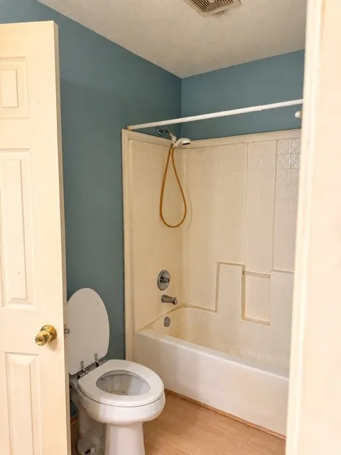 Single Family Residence For Sale in Collin County , 14833 Fm 2756, Farmersville, Texas 75442, 5 Bedroom, 5 Bathroom, Garage spaces, 3,500 Sqft, built in 1990, mls#21410465, Real Estate Agent in Farmersville, Homes For Sale in Collin county, Homes For Sale in Farmersville, Realtor in Farmersville Texas, Real Estate Brokerage Independent Realty Texas, Luminita Cordes Realtor