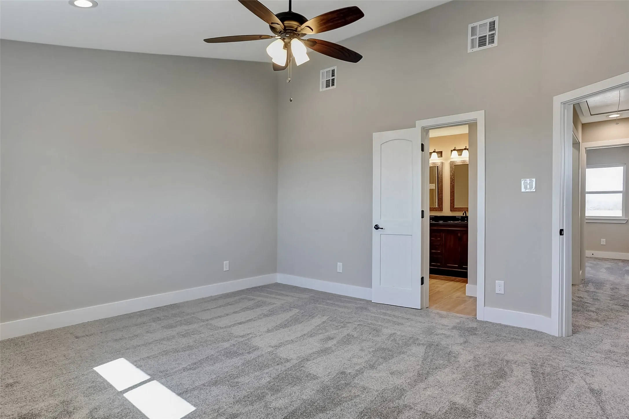 Duplex For Rent in Grayson County , 1304 Country Road A, Whitesboro, Texas 76273, 3 Bedroom, 3 Bathroom, Garage spaces, 1,400 Sqft, built in 2020, mls#21411034, Real Estate Agent in Whitesboro, Homes For Rent in Grayson county, Homes For Rent in Whitesboro, Realtor in Whitesboro Texas, Real Estate Brokerage Independent Realty Texas, Luminita Cordes Realtor