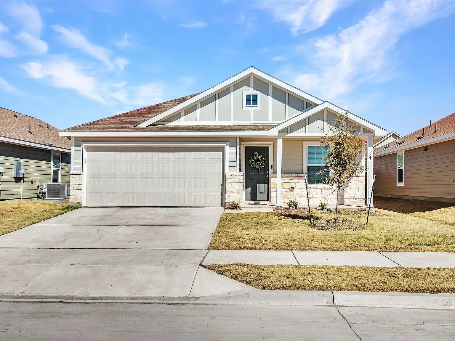 Single Family Residence For Rent