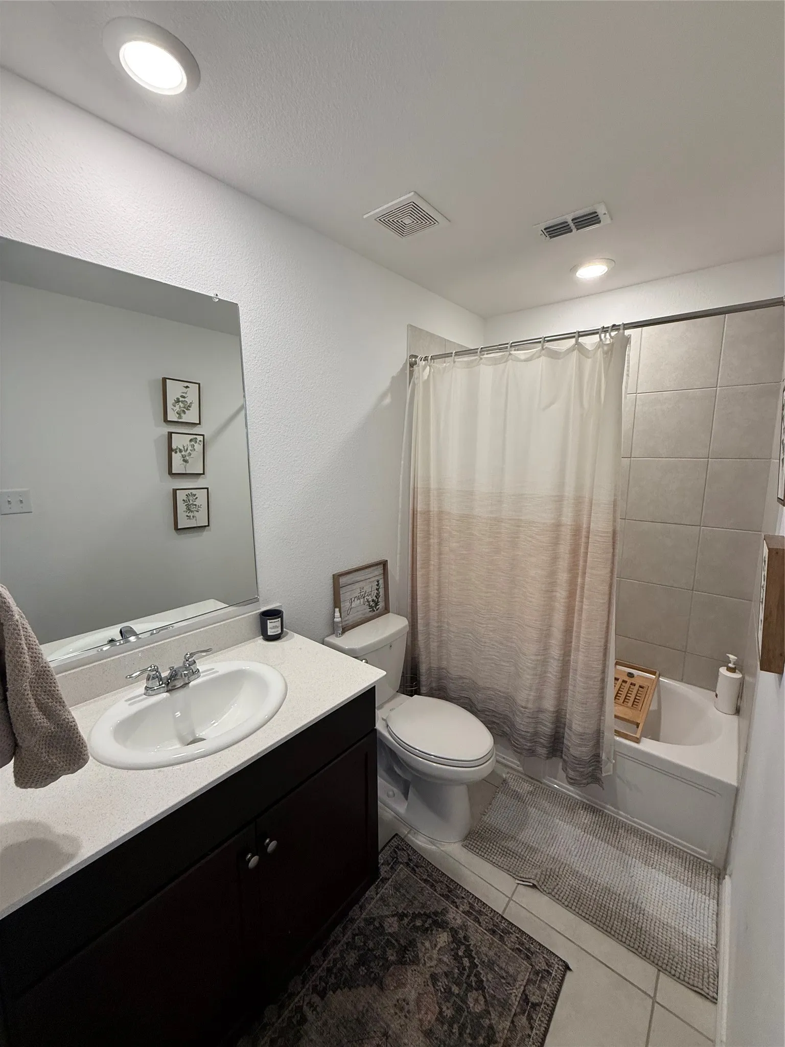 Single Family Residence For Rent in Collin County , 228 Jasmine Drive, Princeton, Texas 75407, 3 Bedroom, 2 Bathroom, 2 Garage spaces, 1,260 Sqft, built in 2022, mls#21410648, Real Estate Agent in Princeton, Homes For Rent in Collin county, Homes For Rent in Princeton, Realtor in Princeton Texas, Real Estate Brokerage Independent Realty Texas, Luminita Cordes Realtor