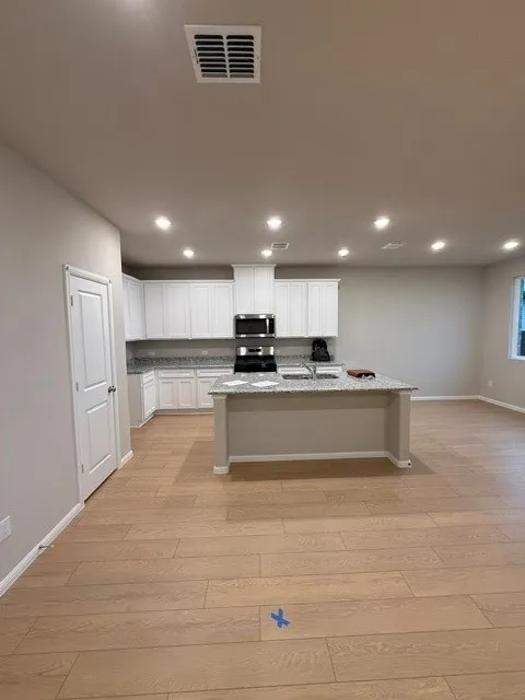 Single Family Residence For Rent in Collin County , 805 Santa Lucia Drive, Anna, Texas 75409, 4 Bedroom, 3 Bathroom, 2 Garage spaces, 1,832 Sqft, built in 2024, mls#21411016, Real Estate Agent in Anna, Homes For Rent in Collin county, Homes For Rent in Anna, Realtor in Anna Texas, Real Estate Brokerage Independent Realty Texas, Luminita Cordes Realtor