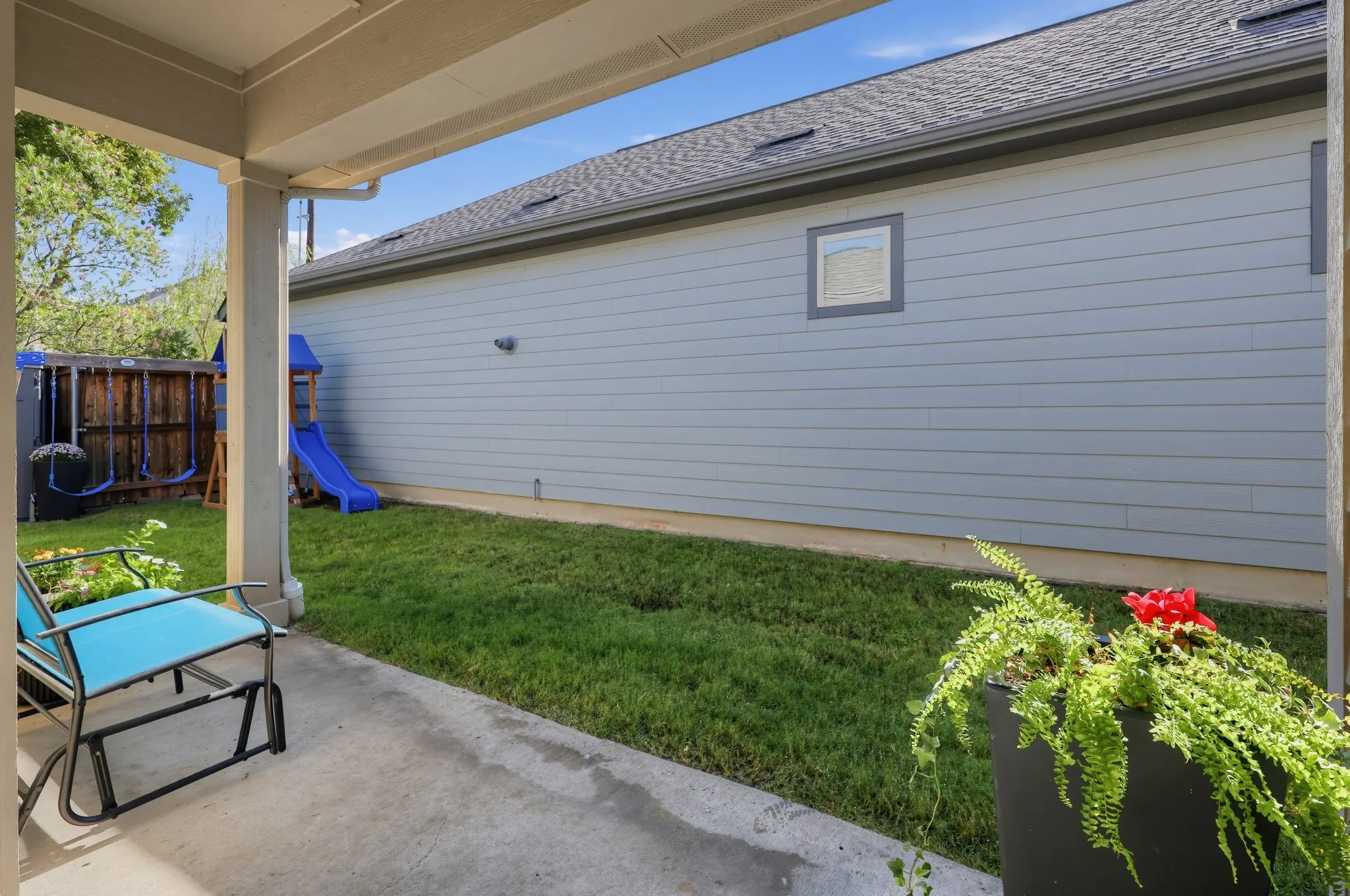 Single Family Residence For Sale in Dallas County , 9220 Lamar Street, Rowlett, Texas 75089, 3 Bedroom, 3 Bathroom, 2 Garage spaces, 2,320 Sqft, built in 2020, mls#21411022, Real Estate Agent in Rowlett, Homes For Sale in Dallas county, Homes For Sale in Rowlett, Realtor in Rowlett Texas, Real Estate Brokerage Independent Realty Texas, Luminita Cordes Realtor
