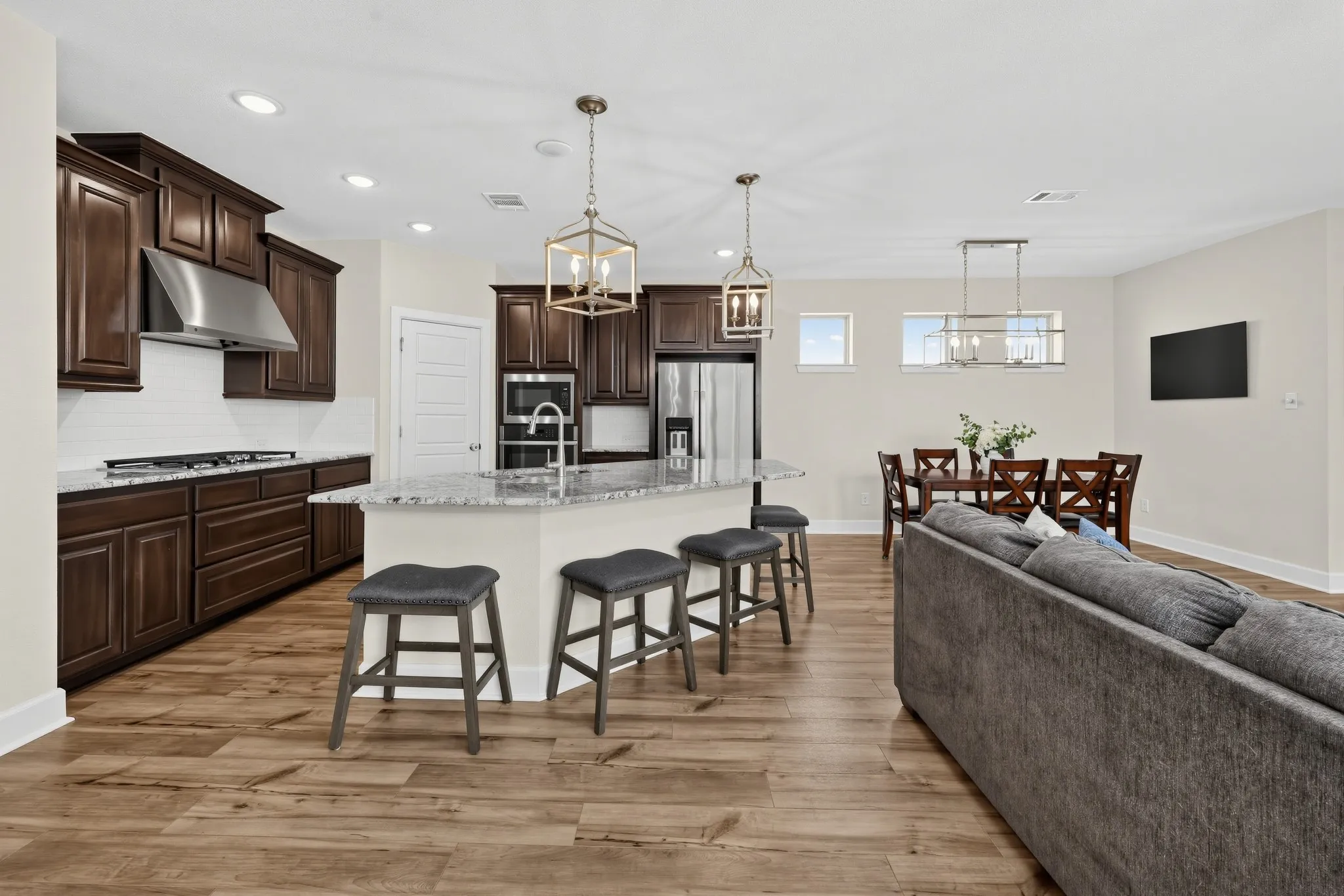 Single Family Residence For Sale in Dallas County , 9220 Lamar Street, Rowlett, Texas 75089, 3 Bedroom, 3 Bathroom, 2 Garage spaces, 2,320 Sqft, built in 2020, mls#21411022, Real Estate Agent in Rowlett, Homes For Sale in Dallas county, Homes For Sale in Rowlett, Realtor in Rowlett Texas, Real Estate Brokerage Independent Realty Texas, Luminita Cordes Realtor